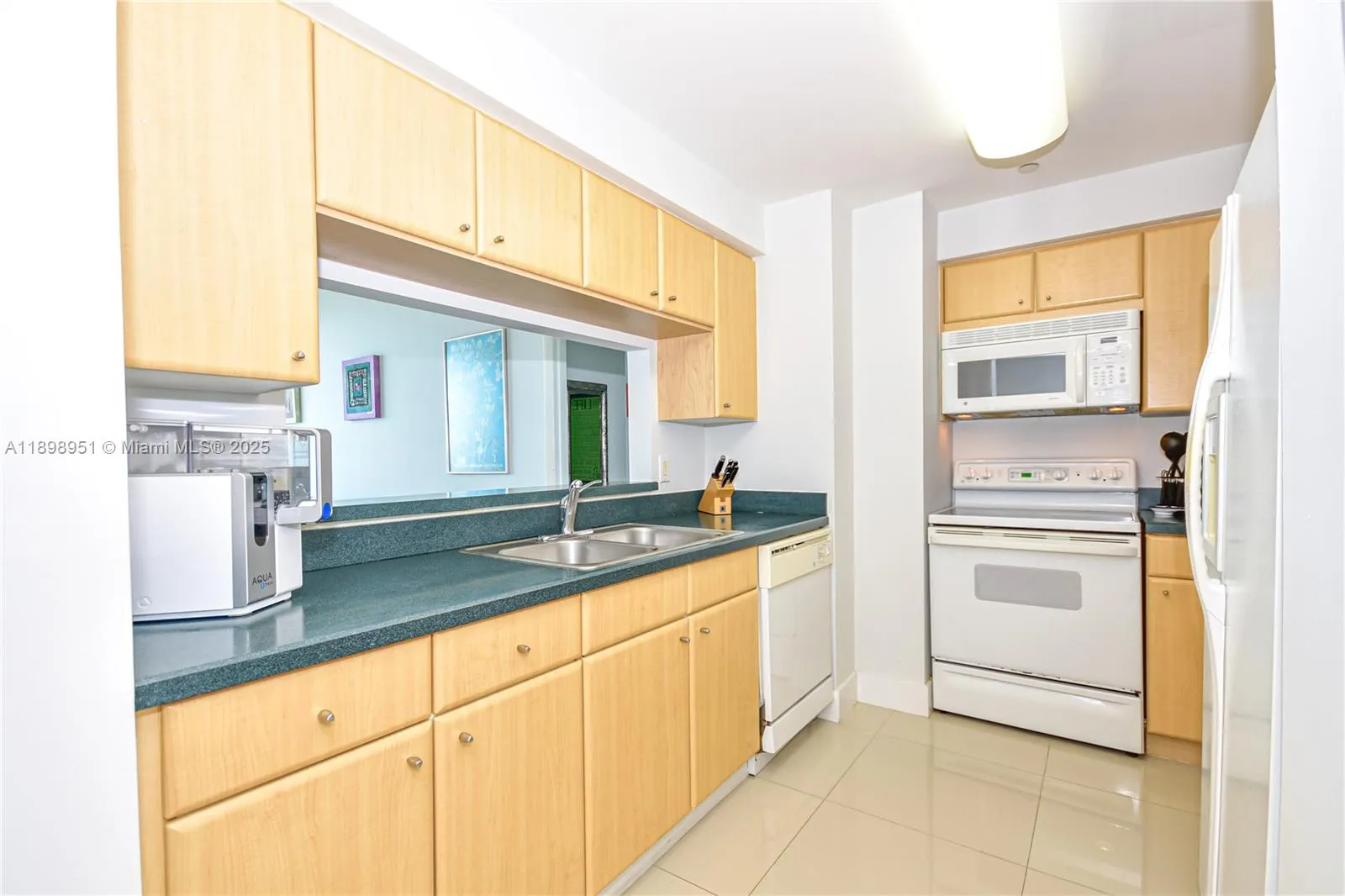 2475 Brickell Ave, #1608