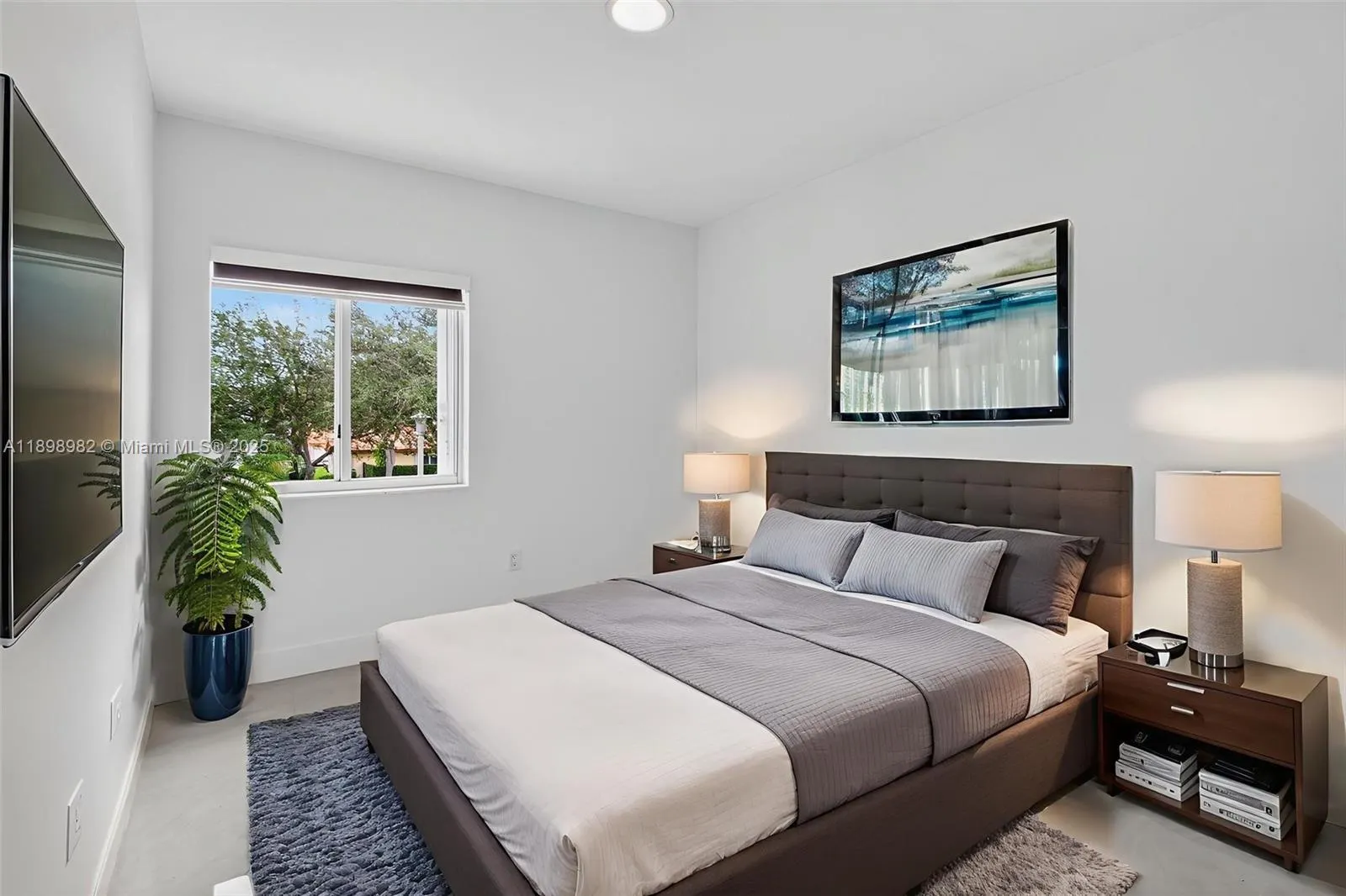 11244 NW 58th Ter