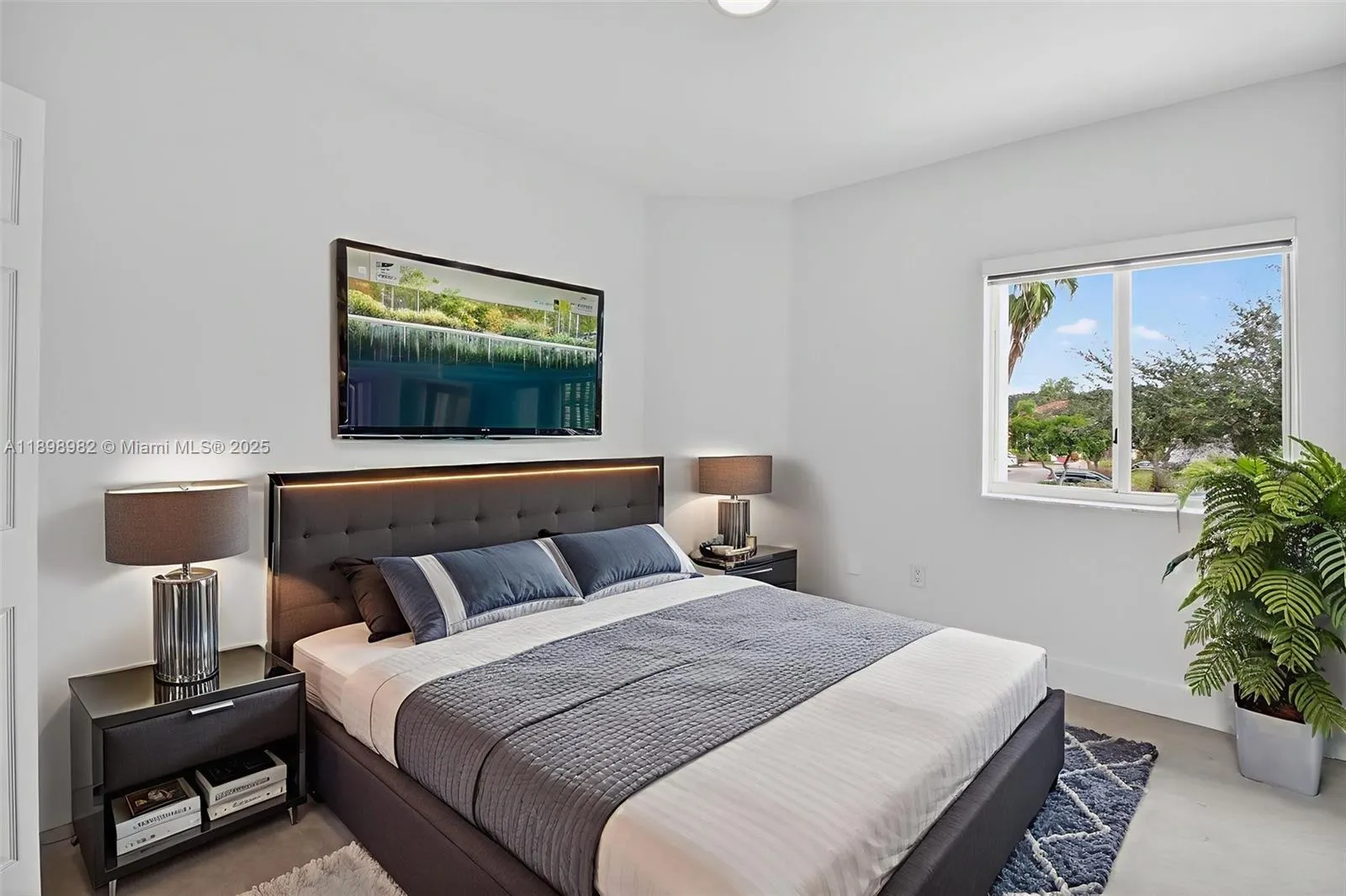 11244 NW 58th Ter