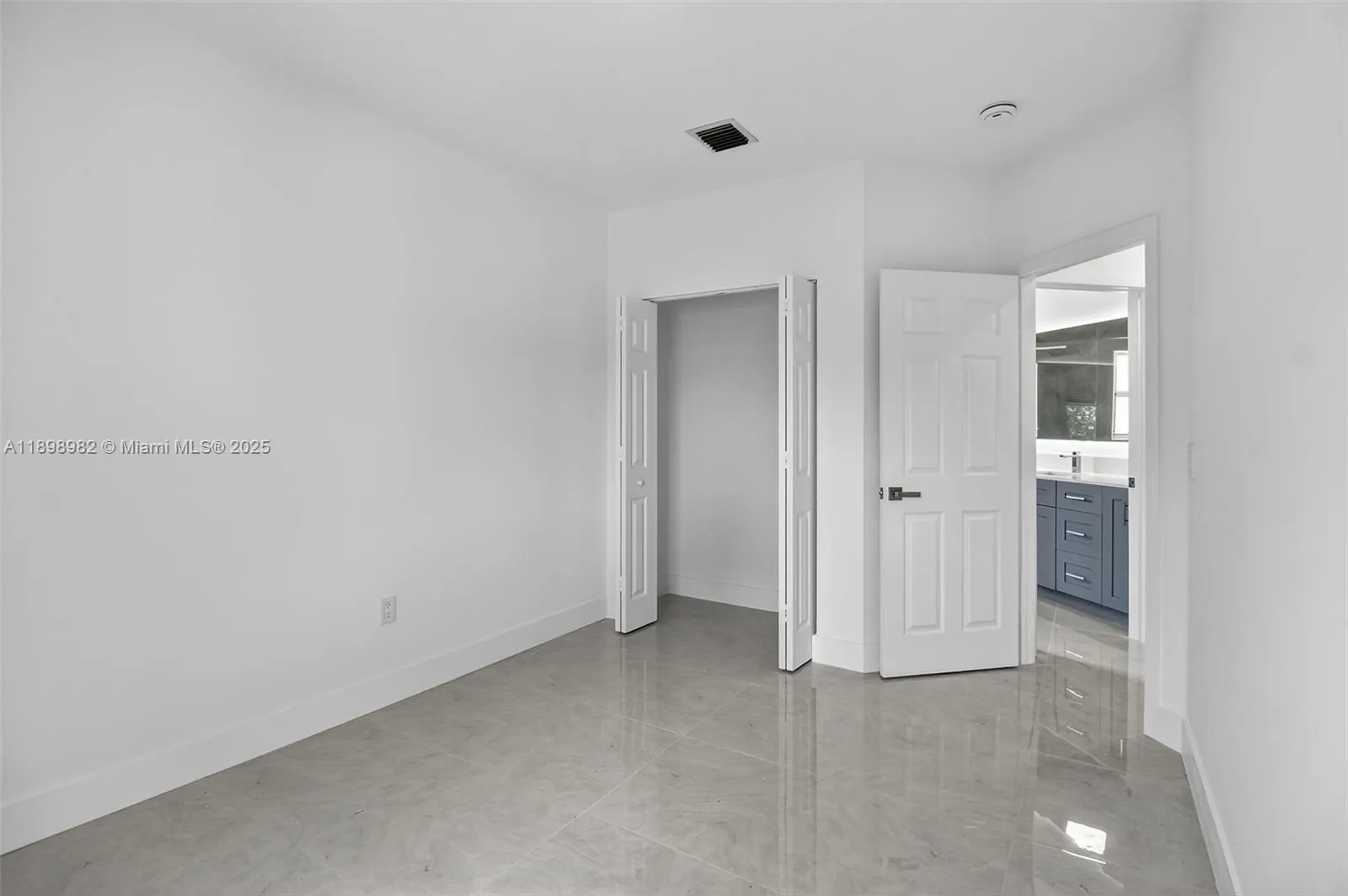 11244 NW 58th Ter