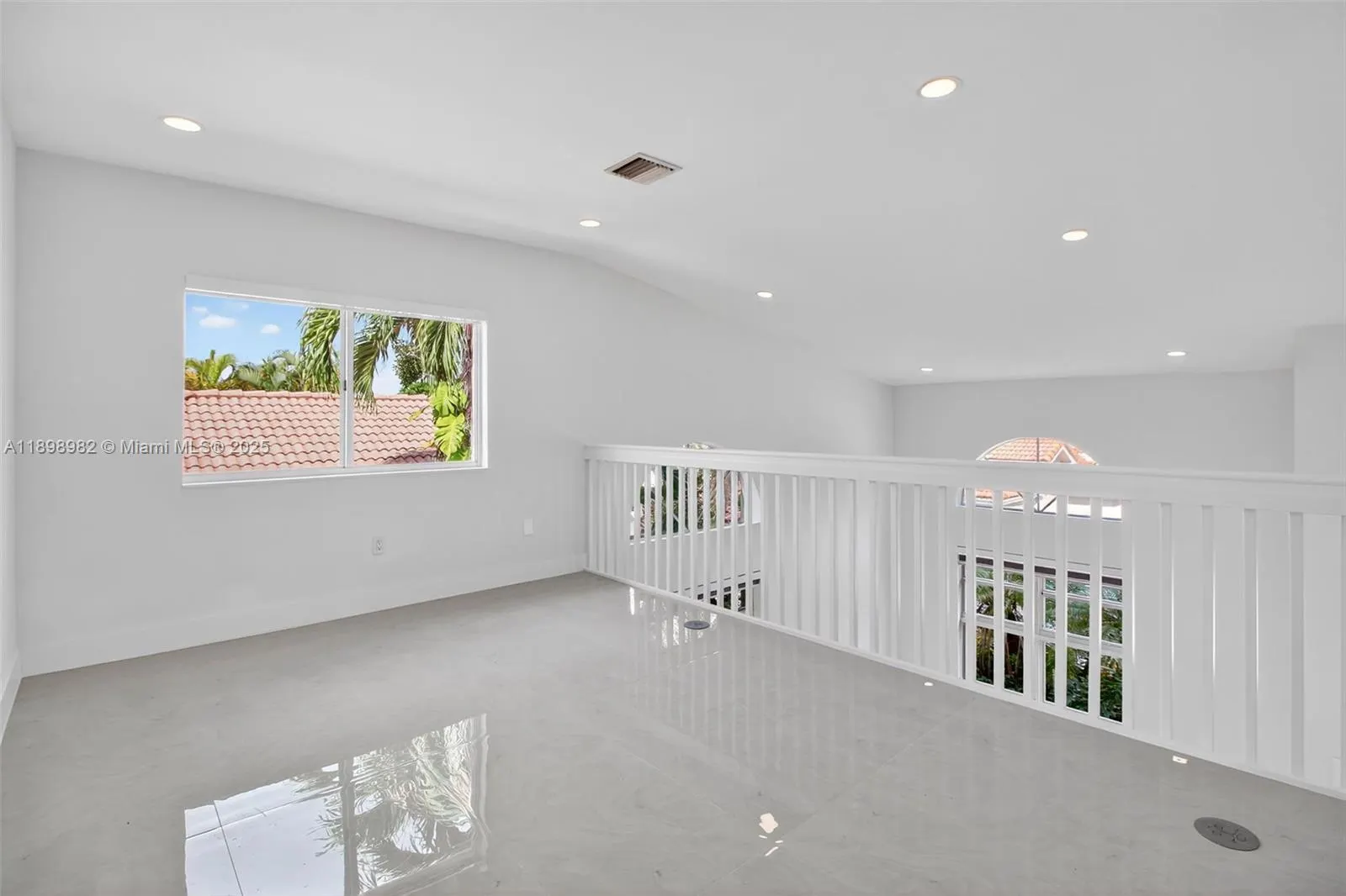 11244 NW 58th Ter