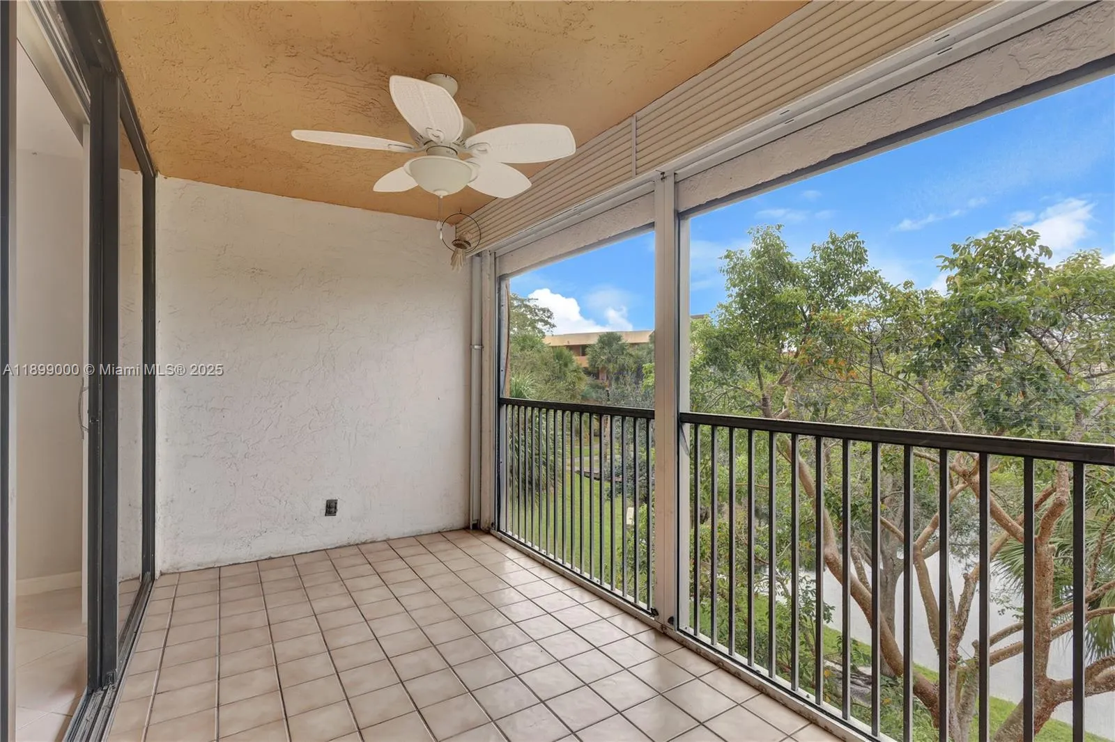 8592 W Sunrise Blvd, #317