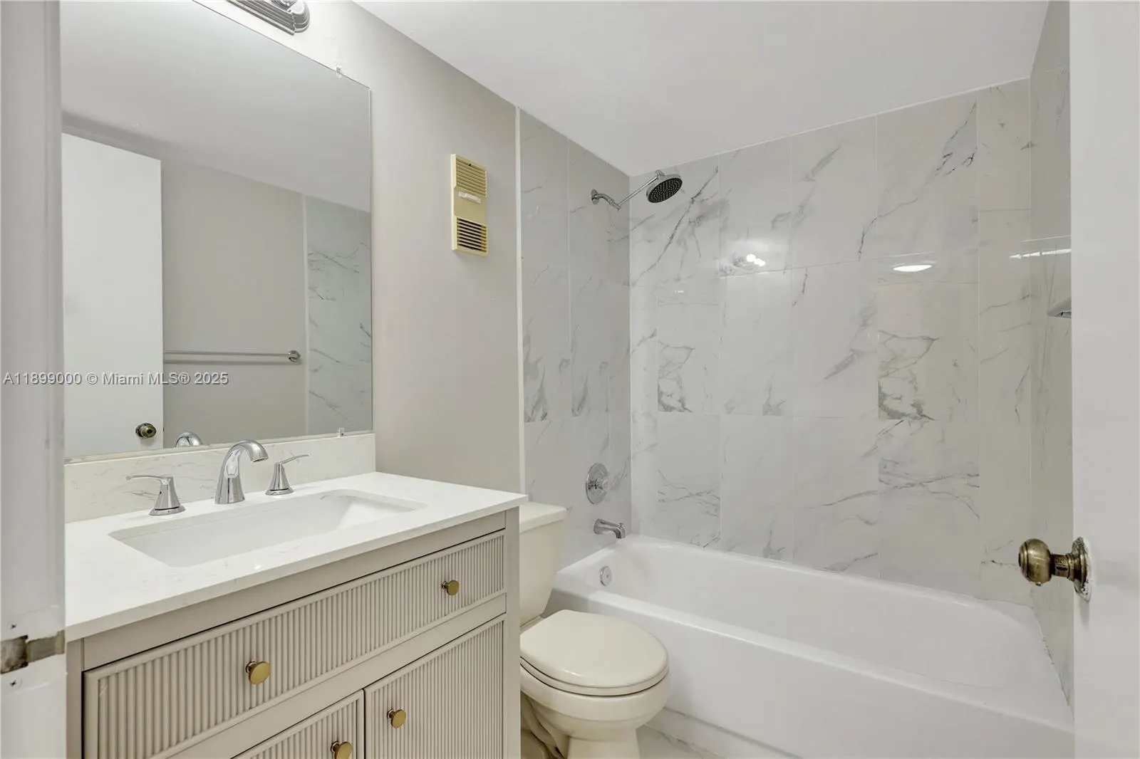 8592 W Sunrise Blvd, #317