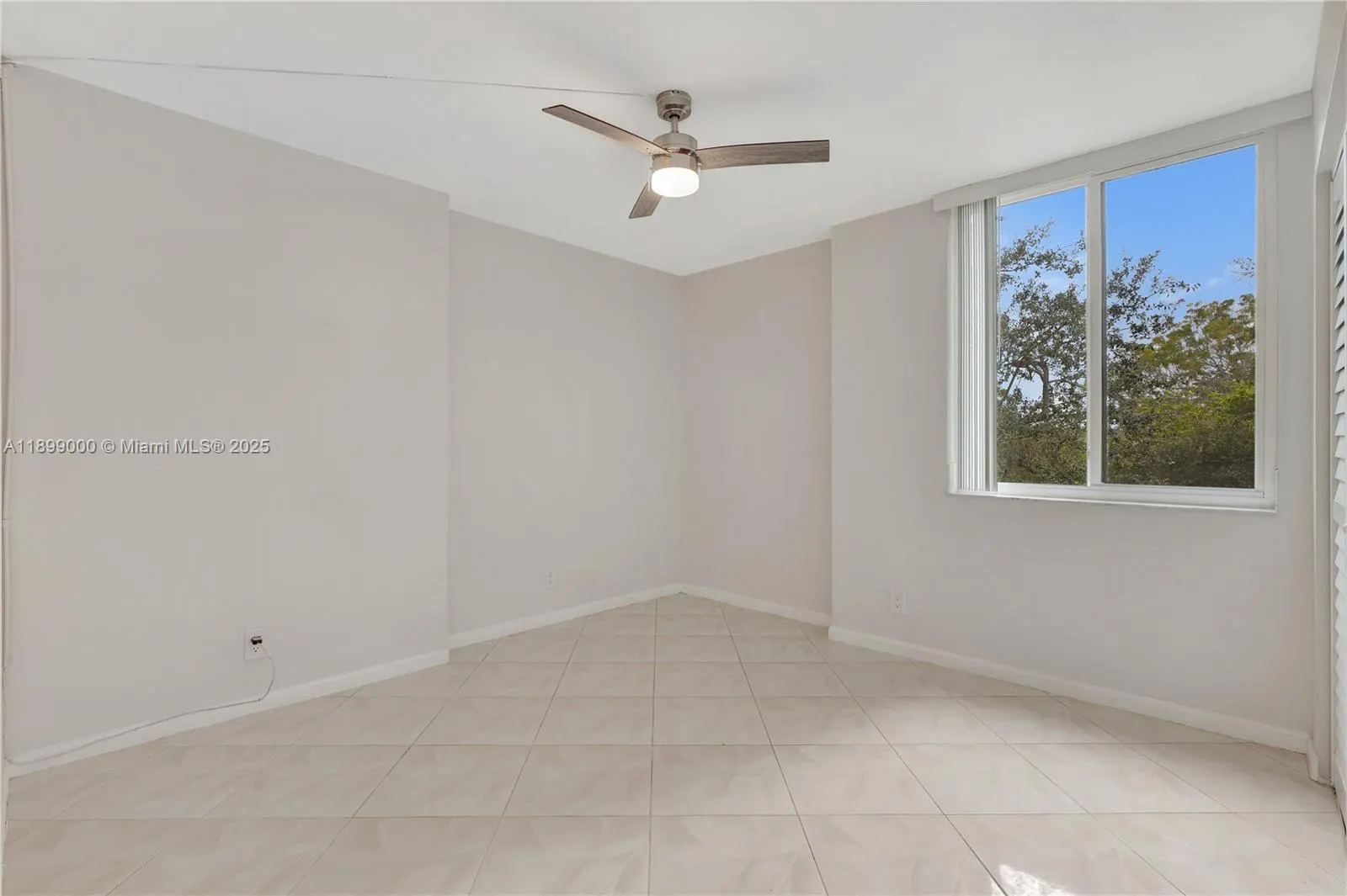 8592 W Sunrise Blvd, #317