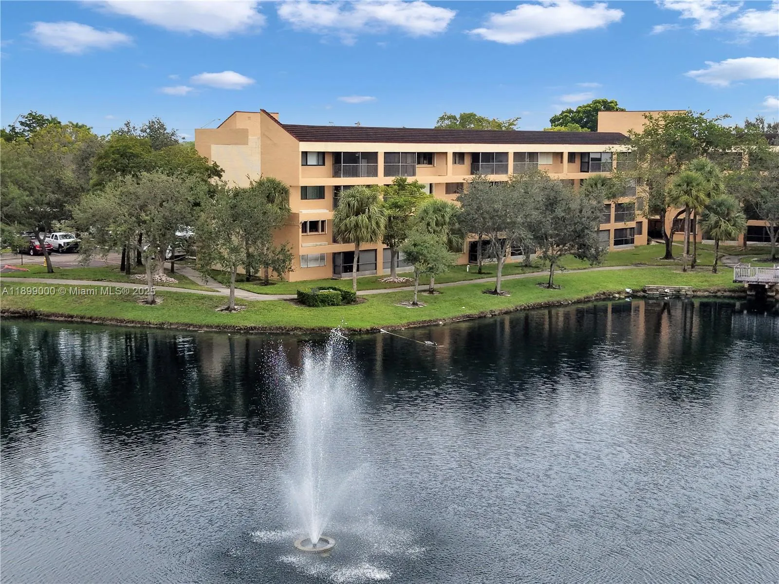 8592 W Sunrise Blvd, #317