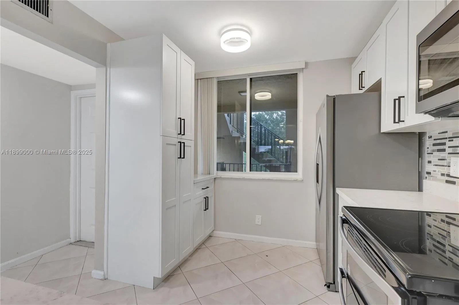 8592 W Sunrise Blvd, #317