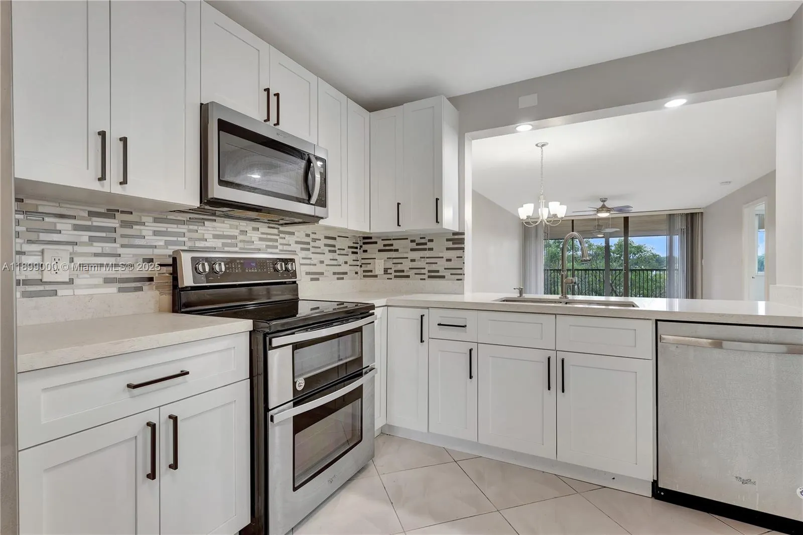 8592 W Sunrise Blvd, #317