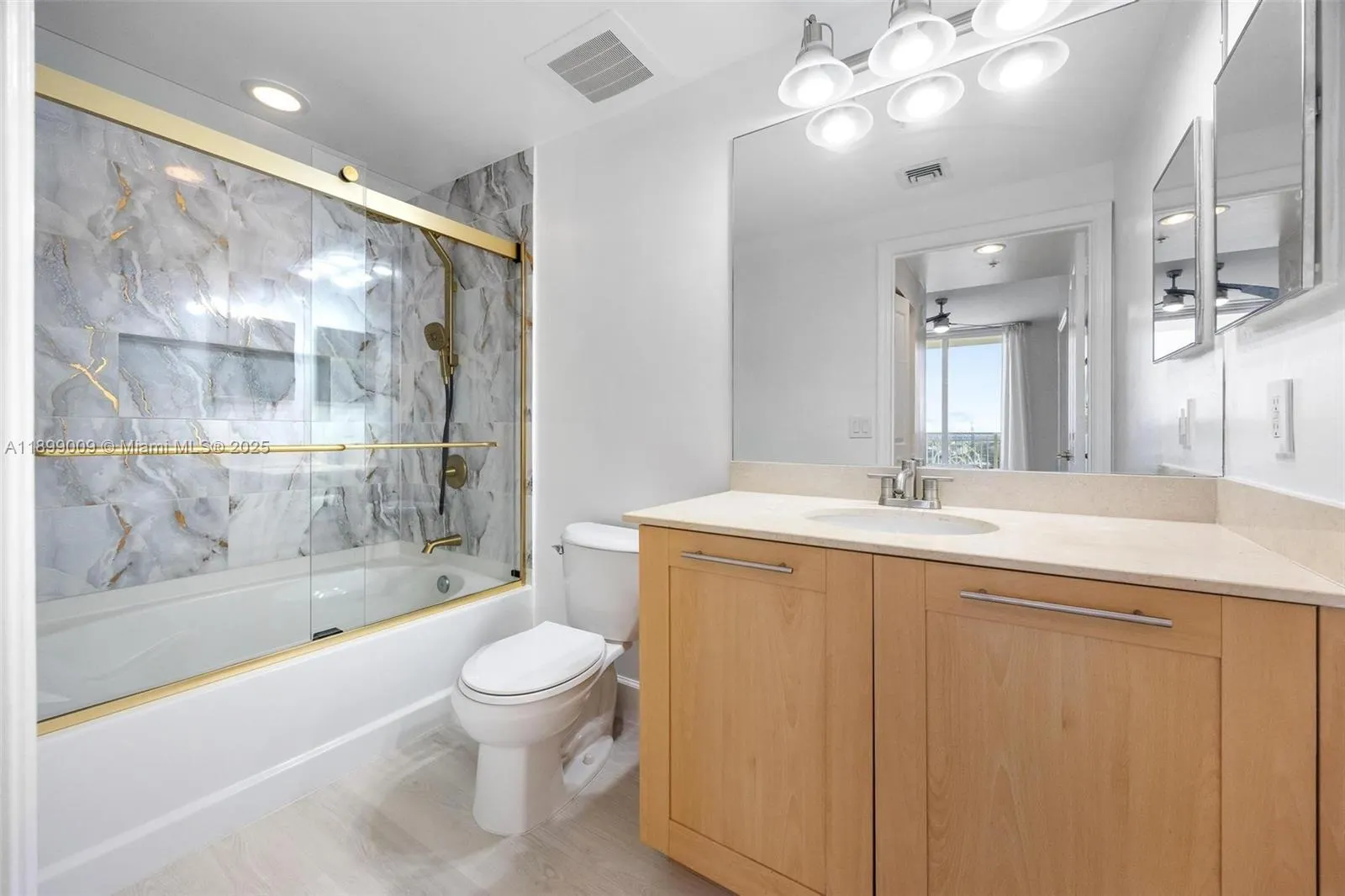 511 SE 5th Ave, #2209