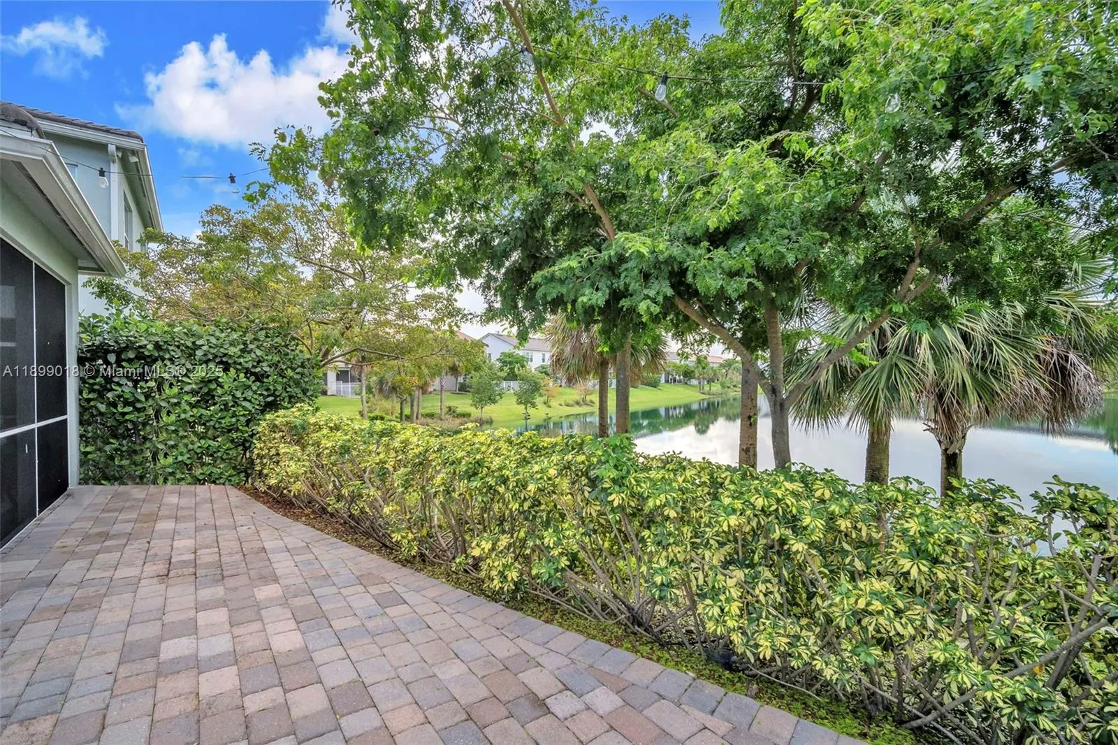 1436 Silk Oak Dr