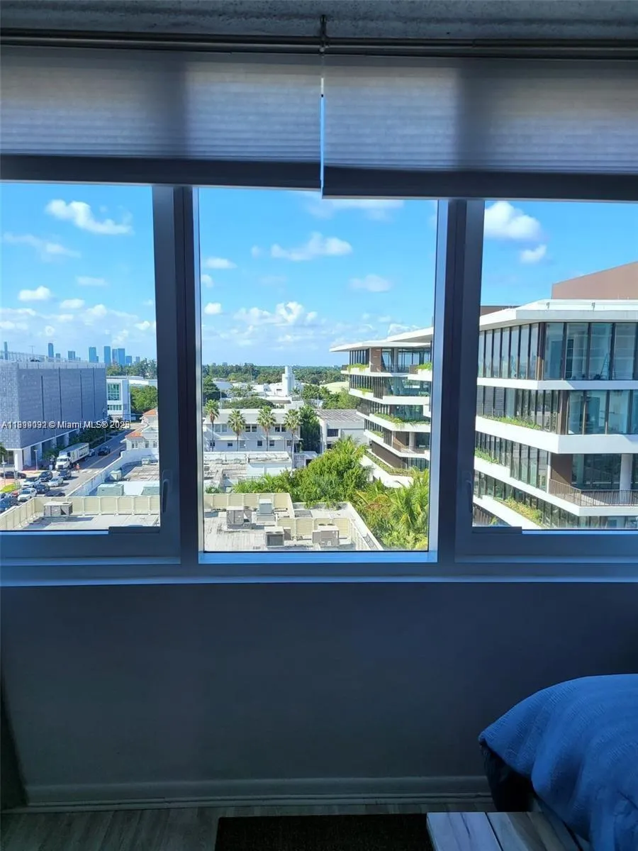 2301 Collins Ave, #736