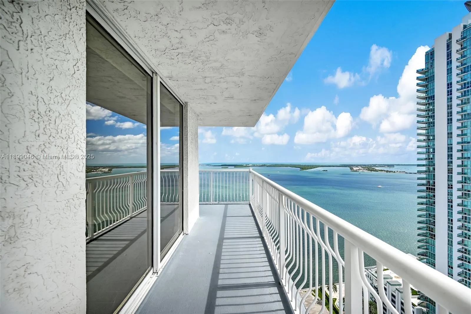 1200 Brickell Bay Dr, #3501