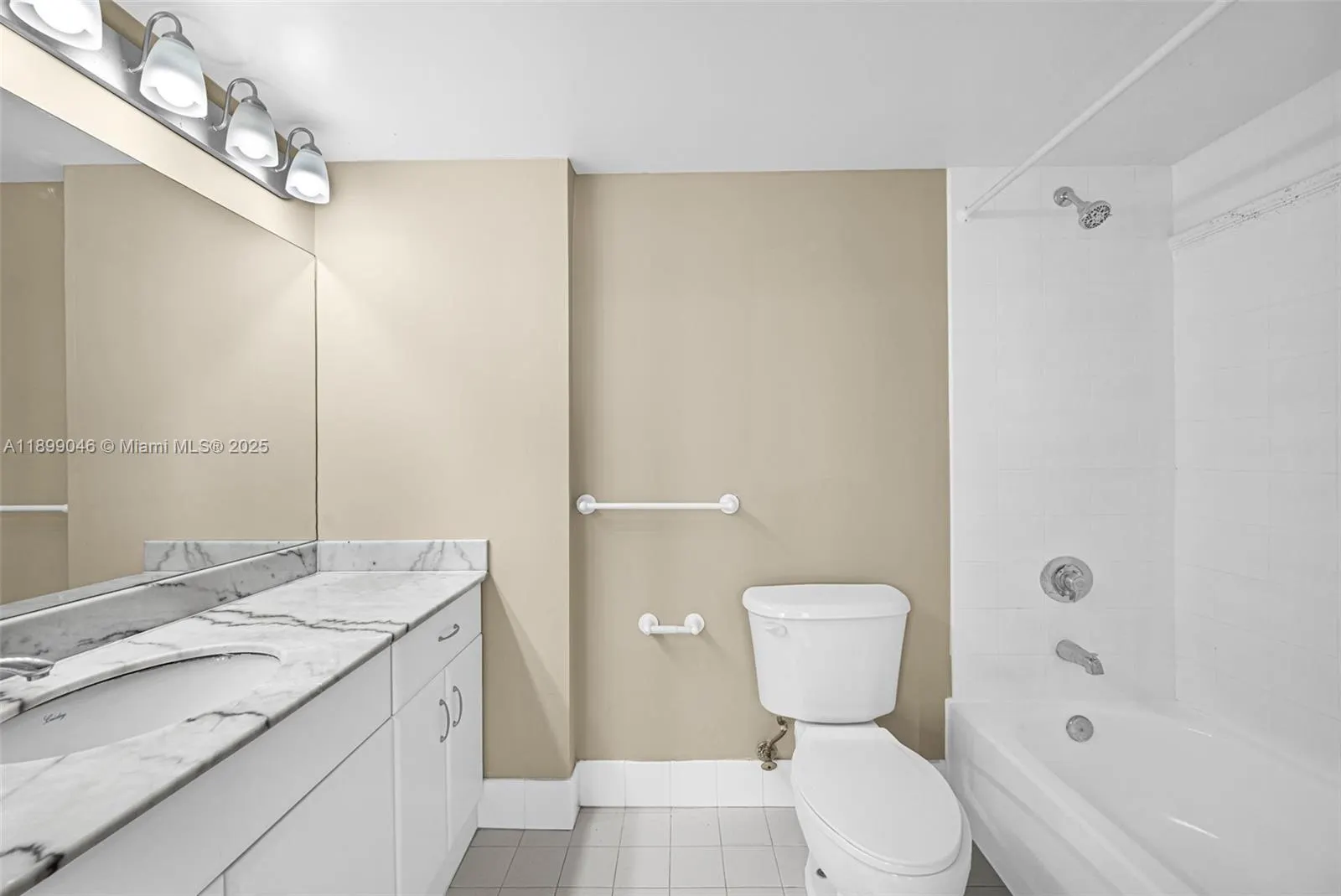 1200 Brickell Bay Dr, #3501