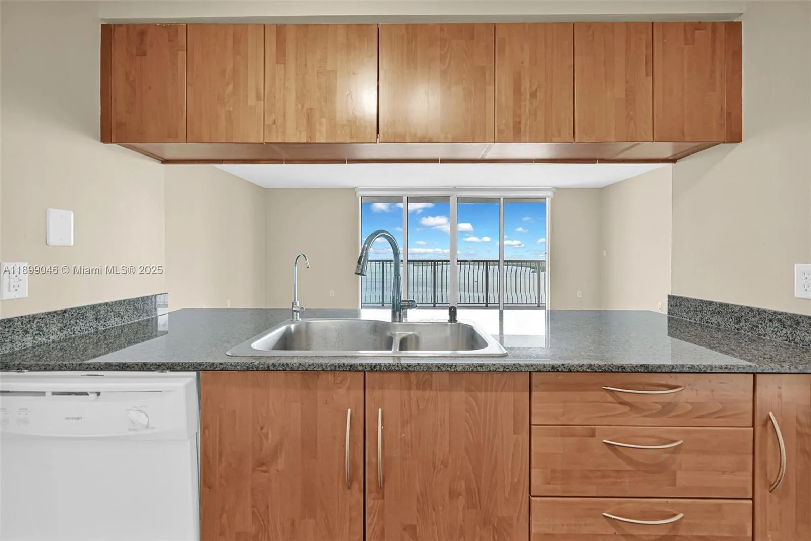 1200 Brickell Bay Dr, #3501