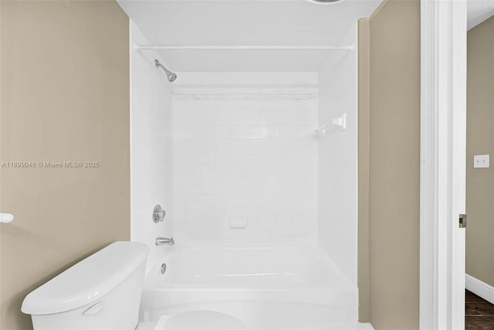 1200 Brickell Bay Dr, #3501