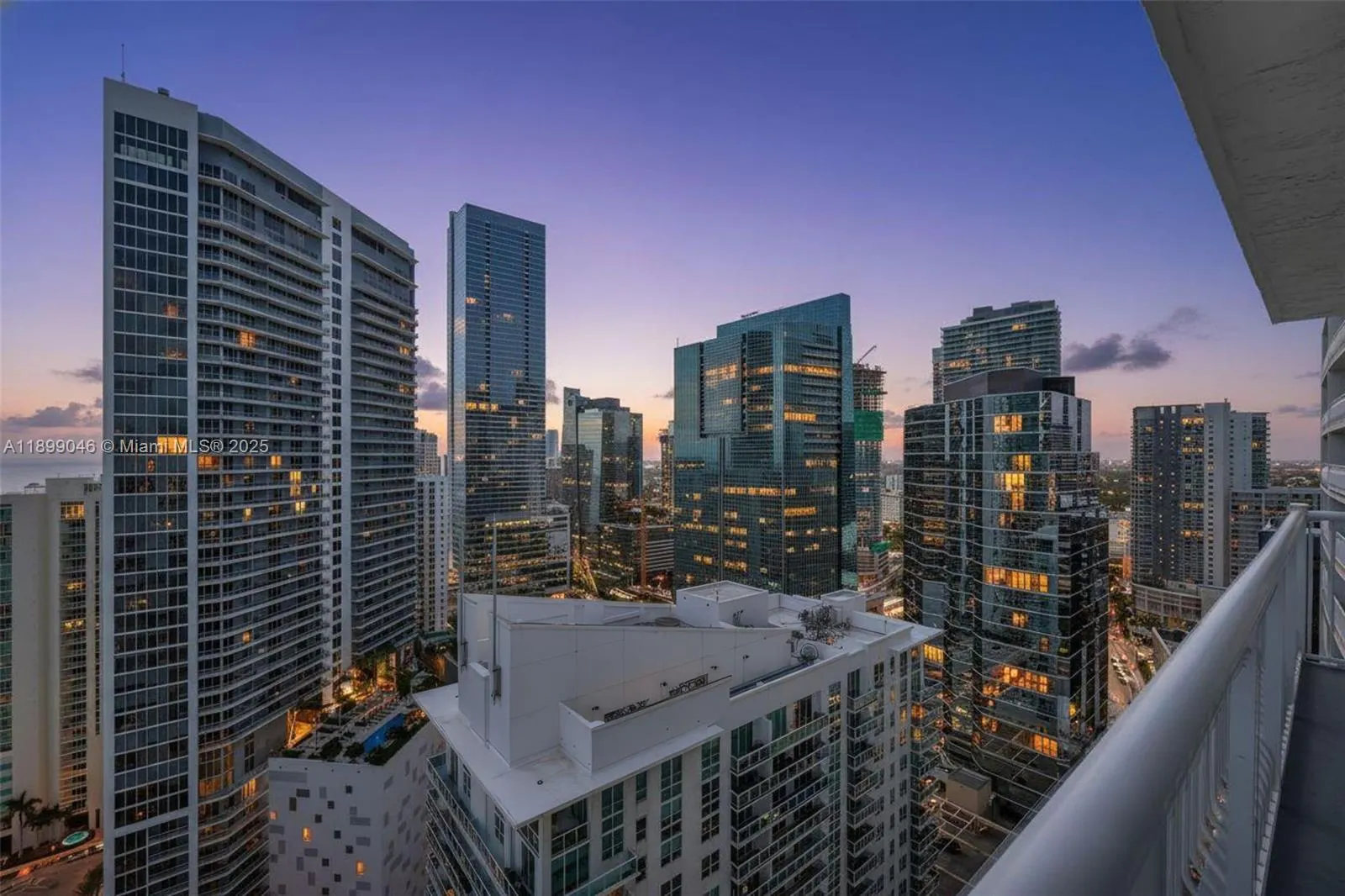 1200 Brickell Bay Dr, #3501