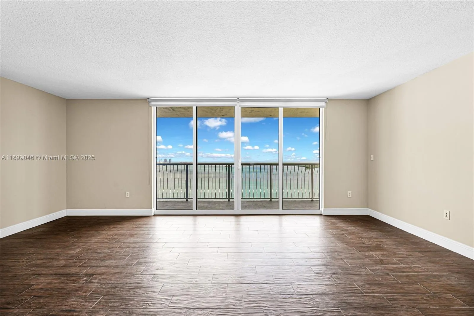 1200 Brickell Bay Dr, #3501