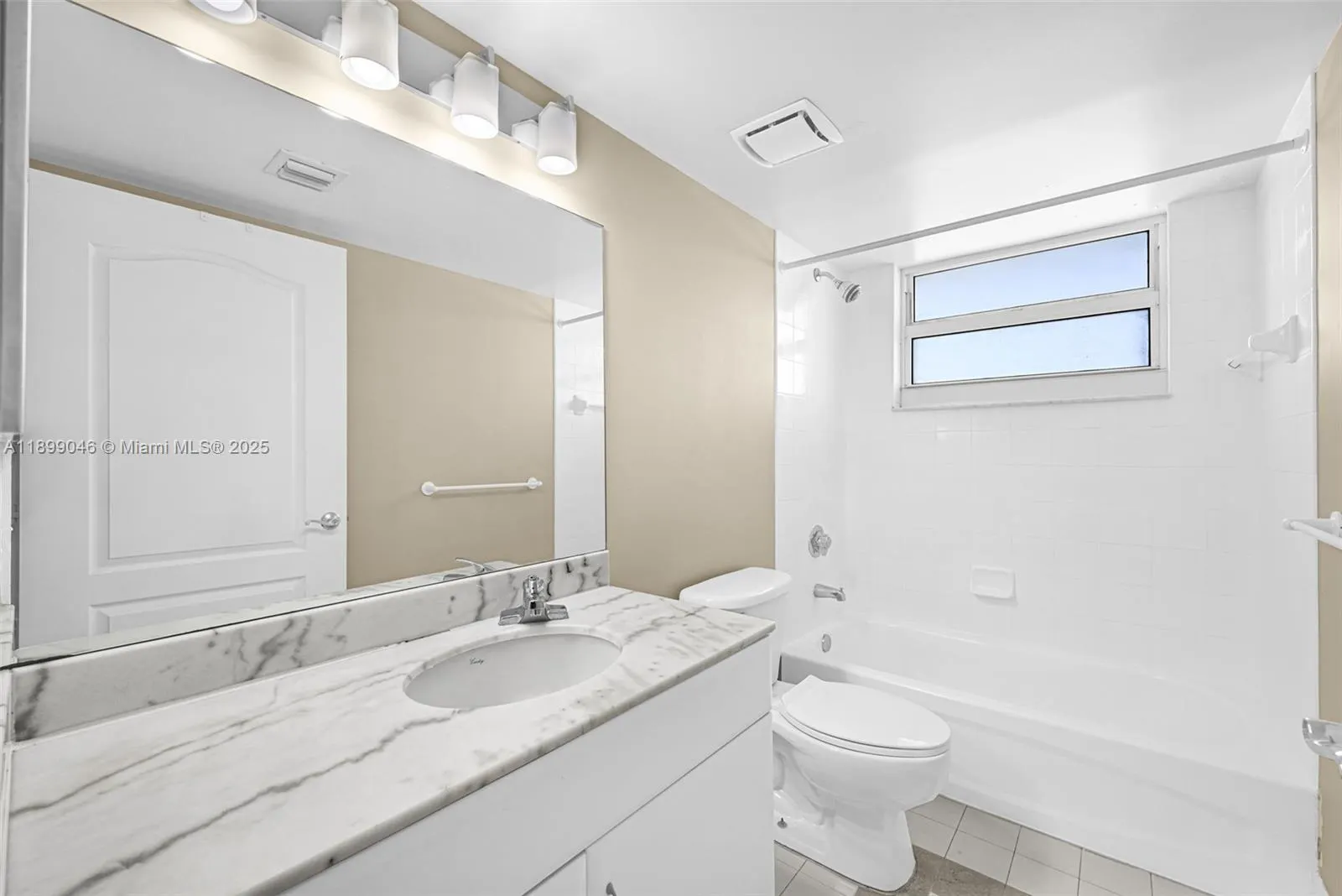 1200 Brickell Bay Dr, #3501