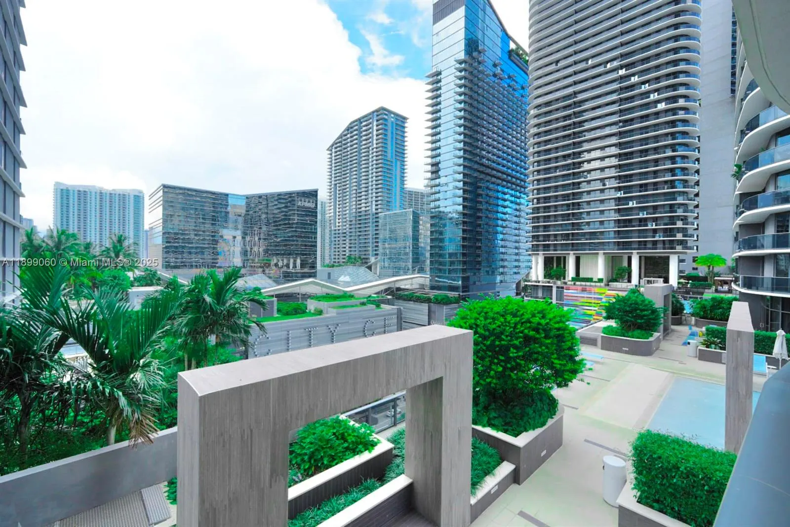 55 SW 9th St, #1001