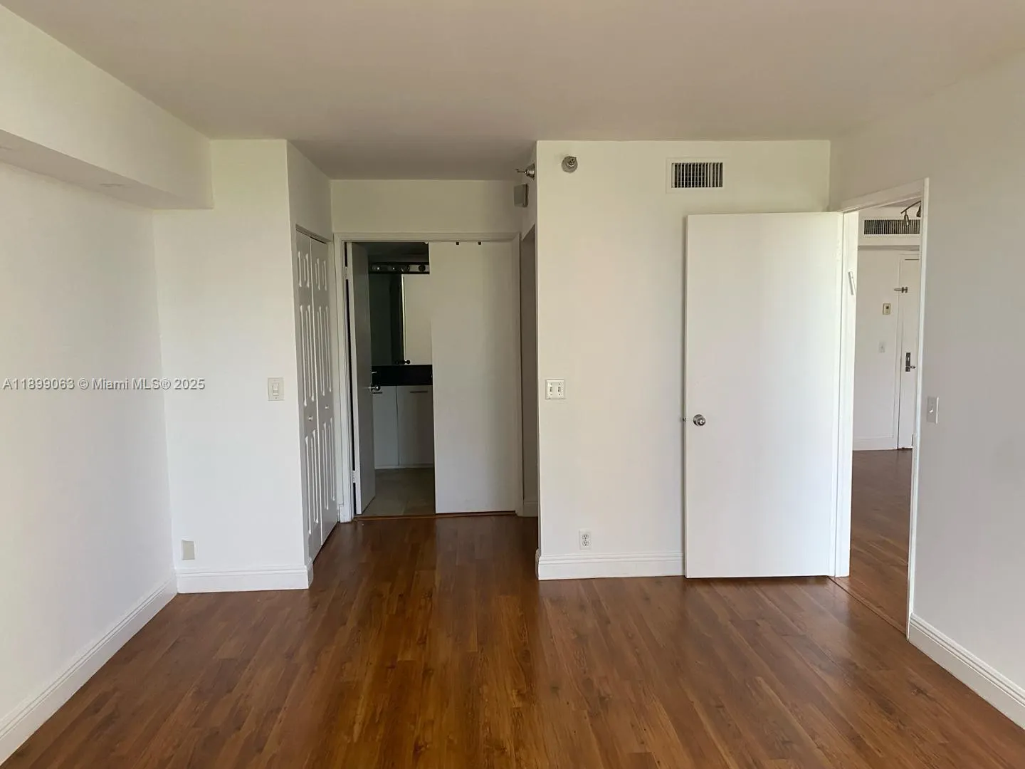 3300 NE 191st St, #416