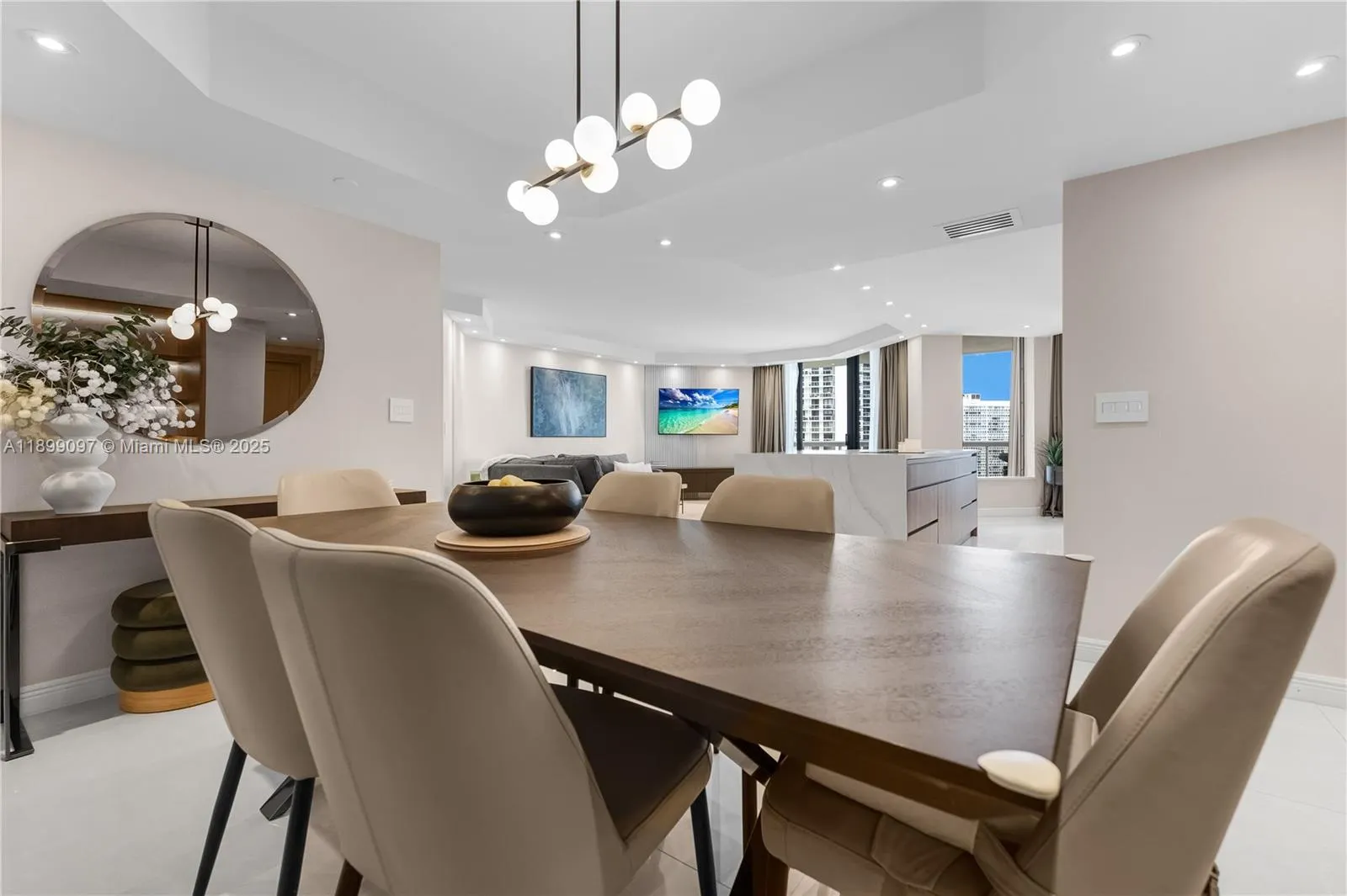 20191 E Country Club Dr, #1603