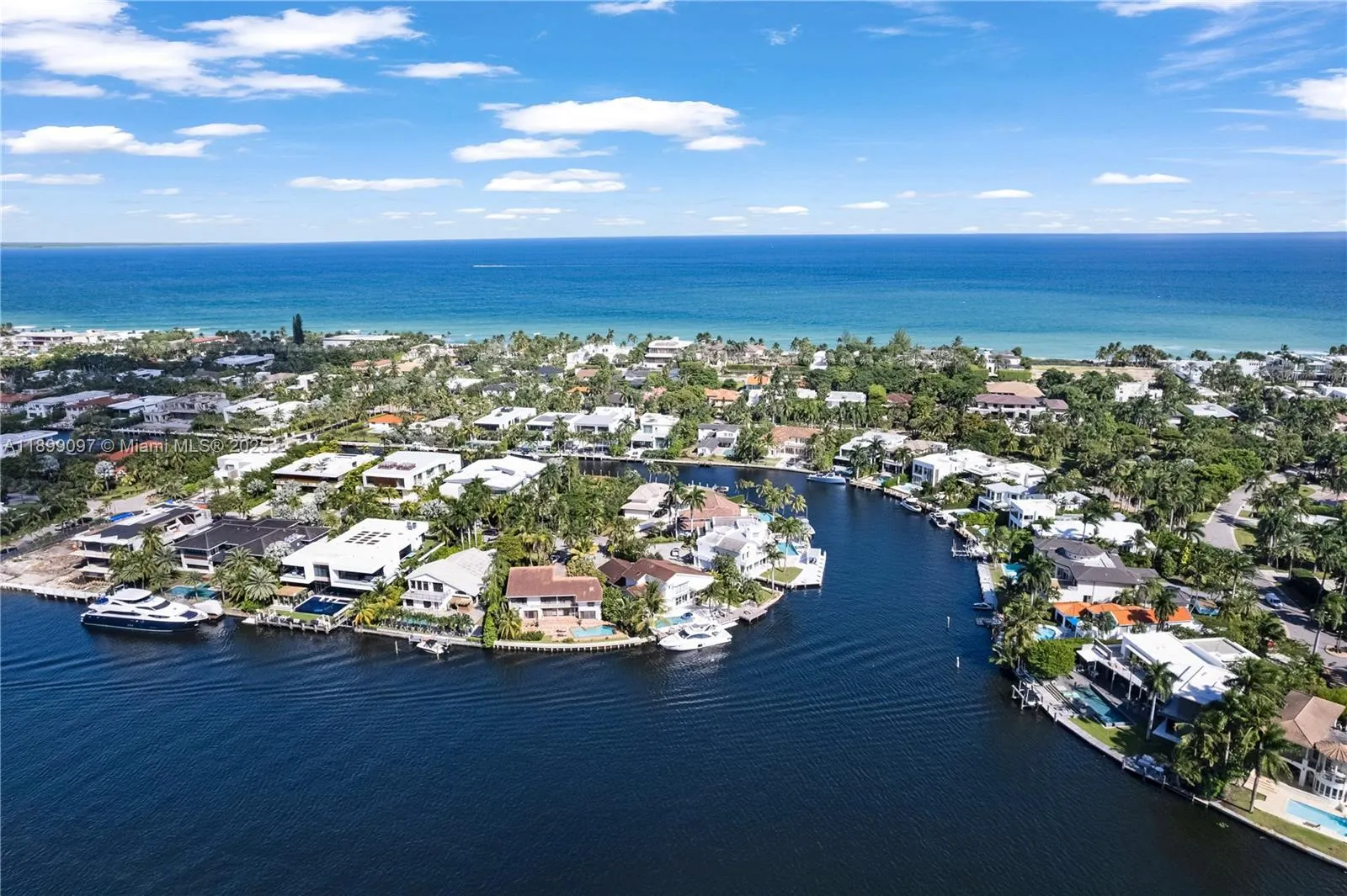 20191 E Country Club Dr, #1603