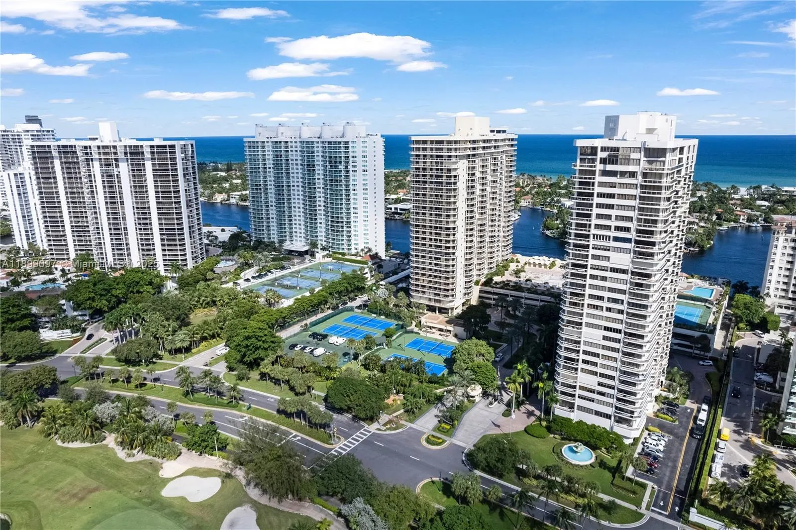 20191 E Country Club Dr, #1603