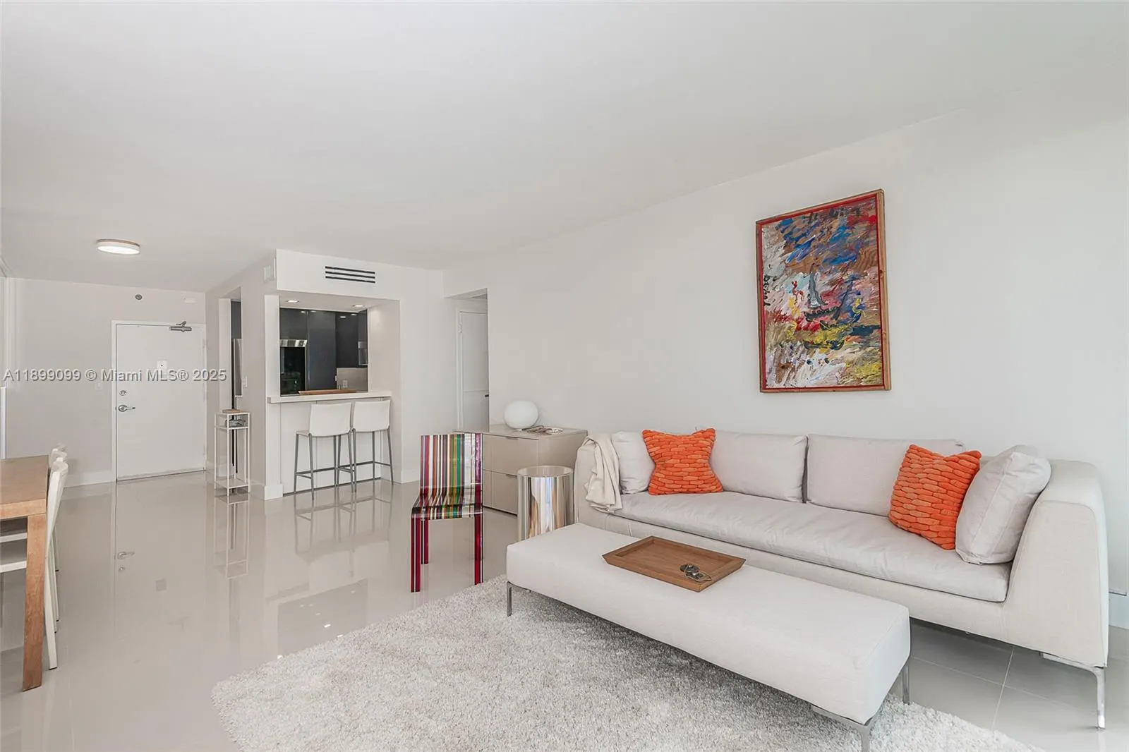 1000 West Ave, #327