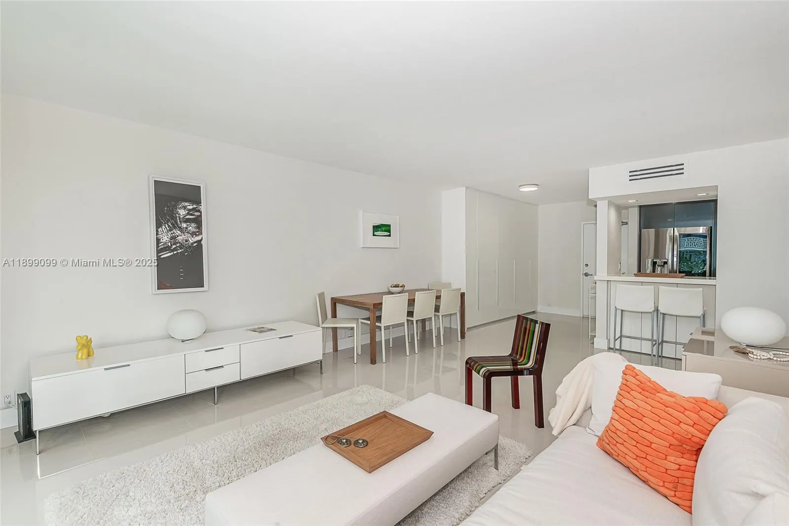 1000 West Ave, #327