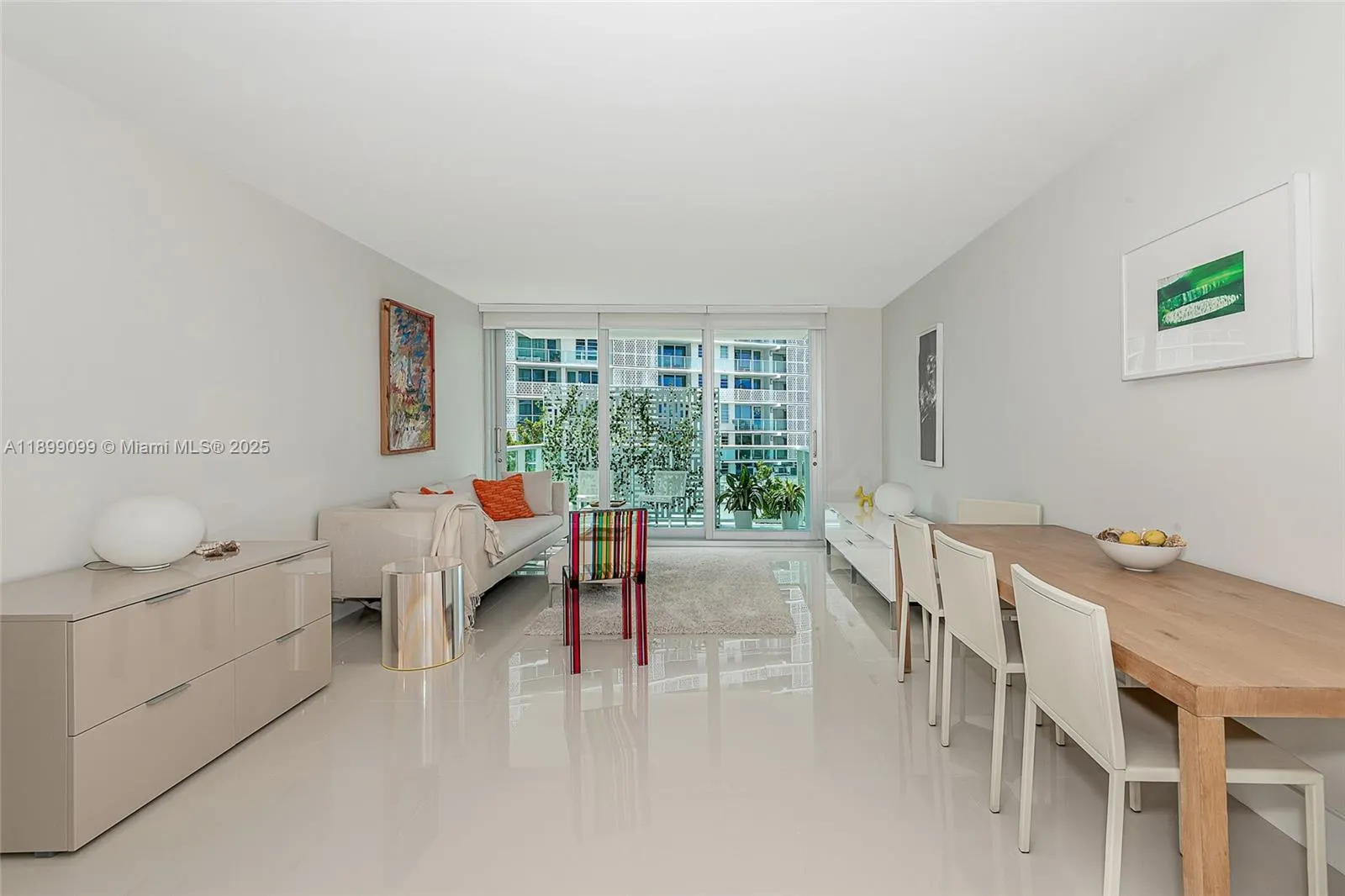 1000 West Ave, #327