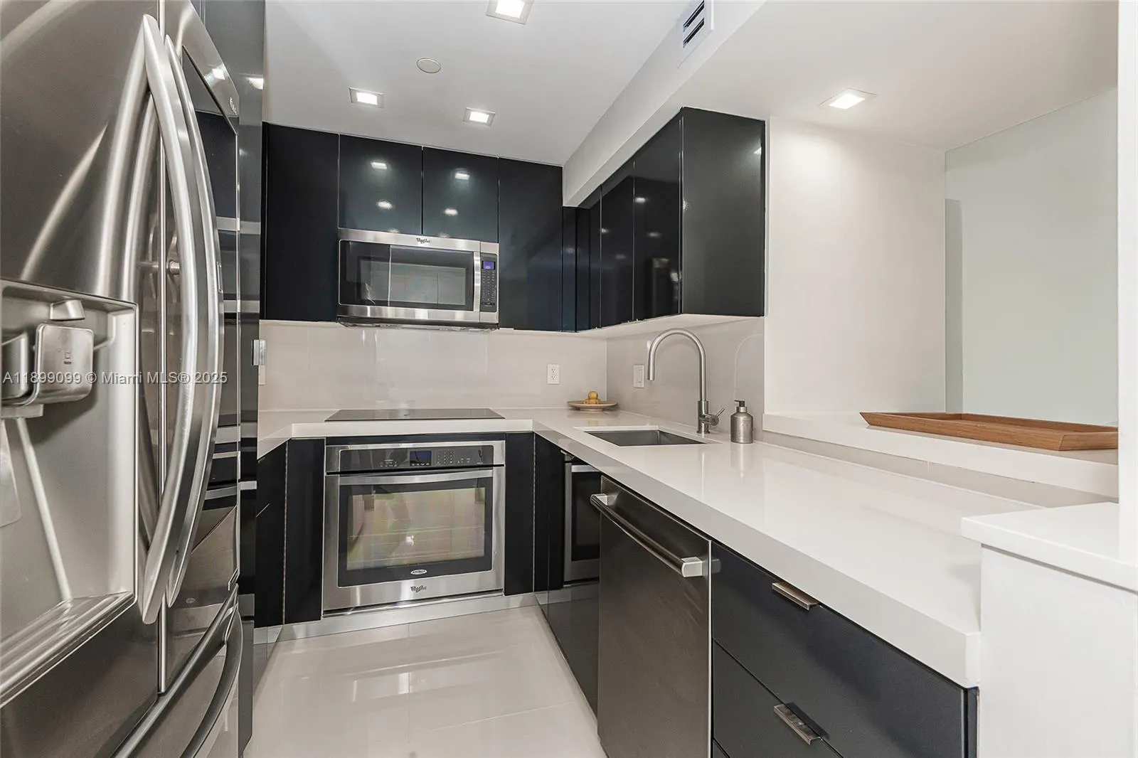 1000 West Ave, #327