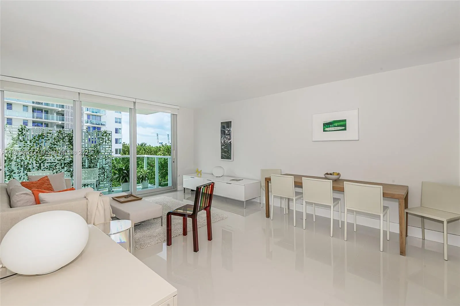 1000 West Ave, #327