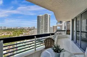 3530 N Mystic Pointe Dr, #2307