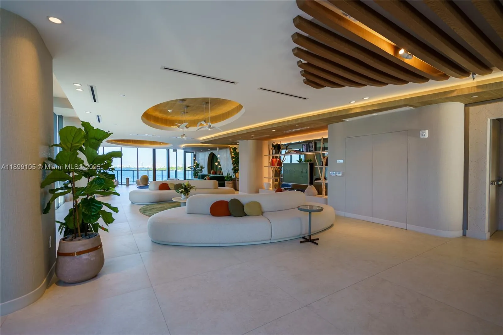 700 NE 24 ST, #5401