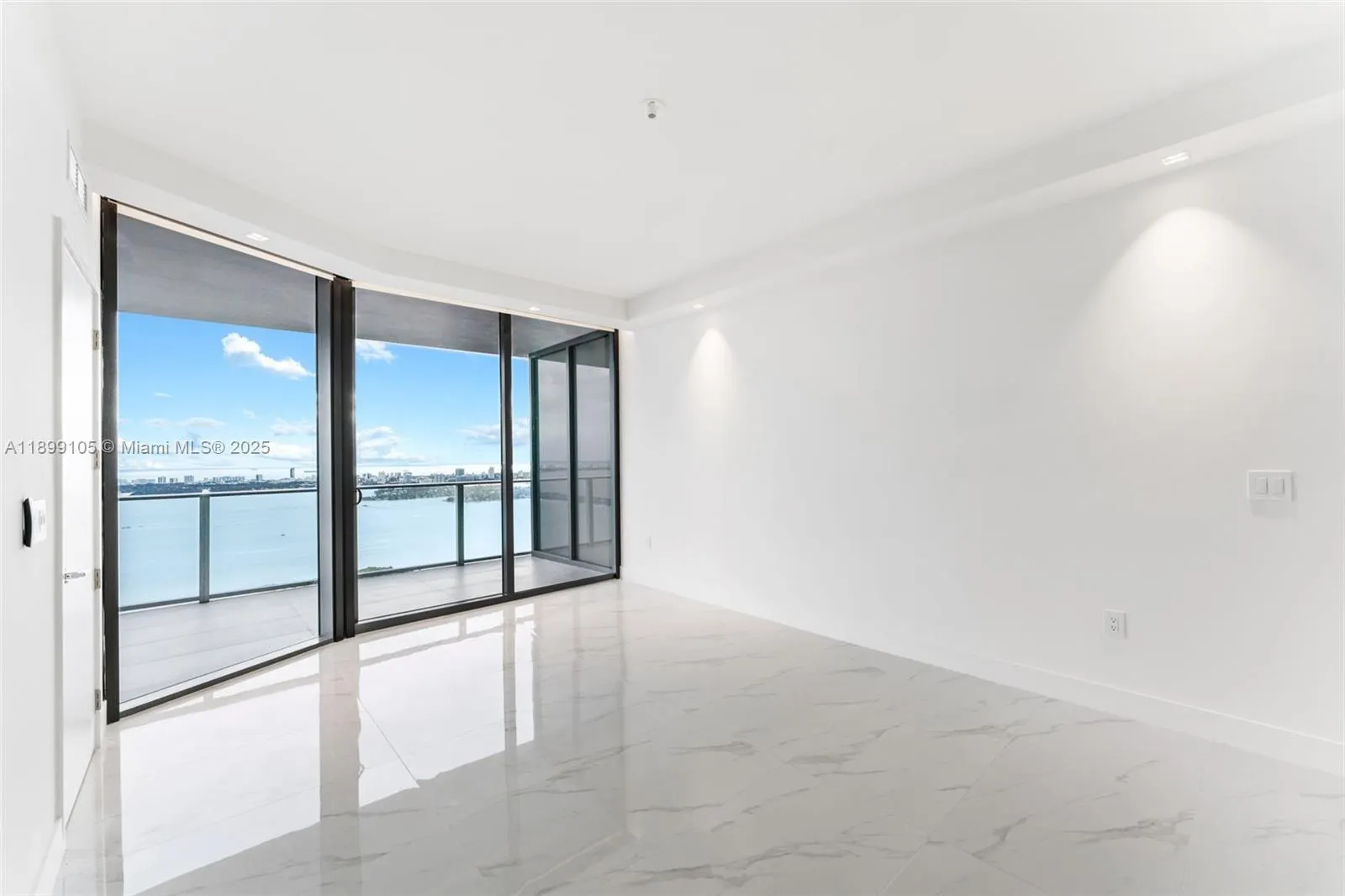 700 NE 24 ST, #5401