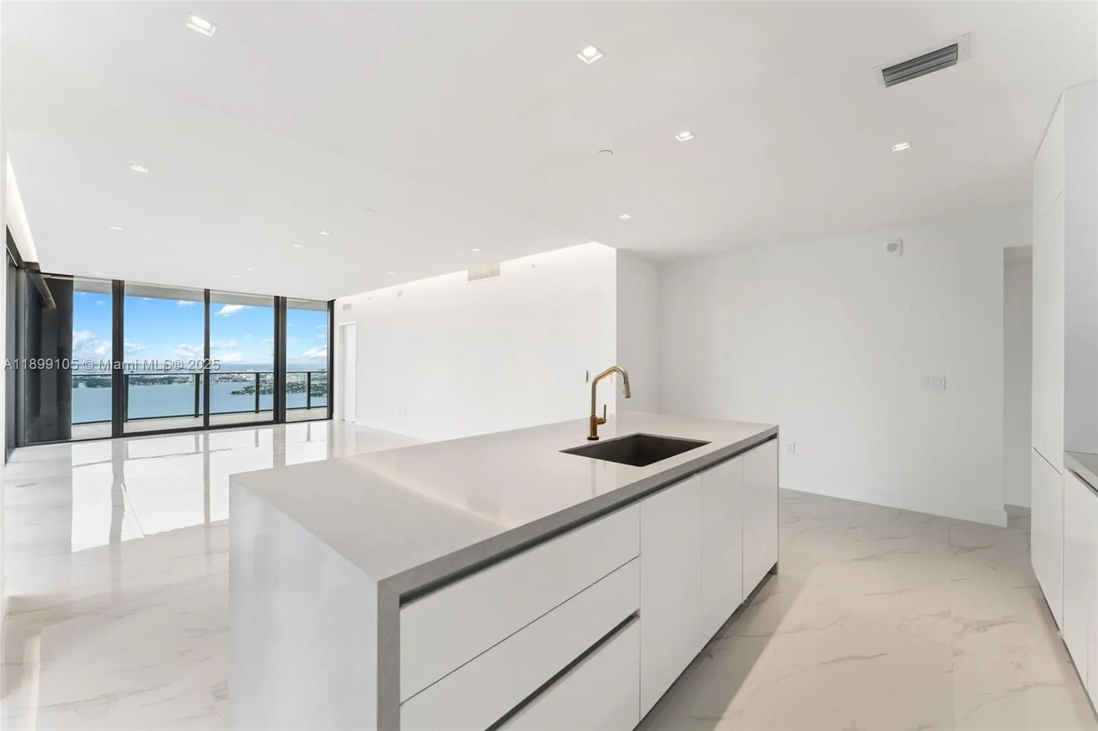 700 NE 24 ST, #5401
