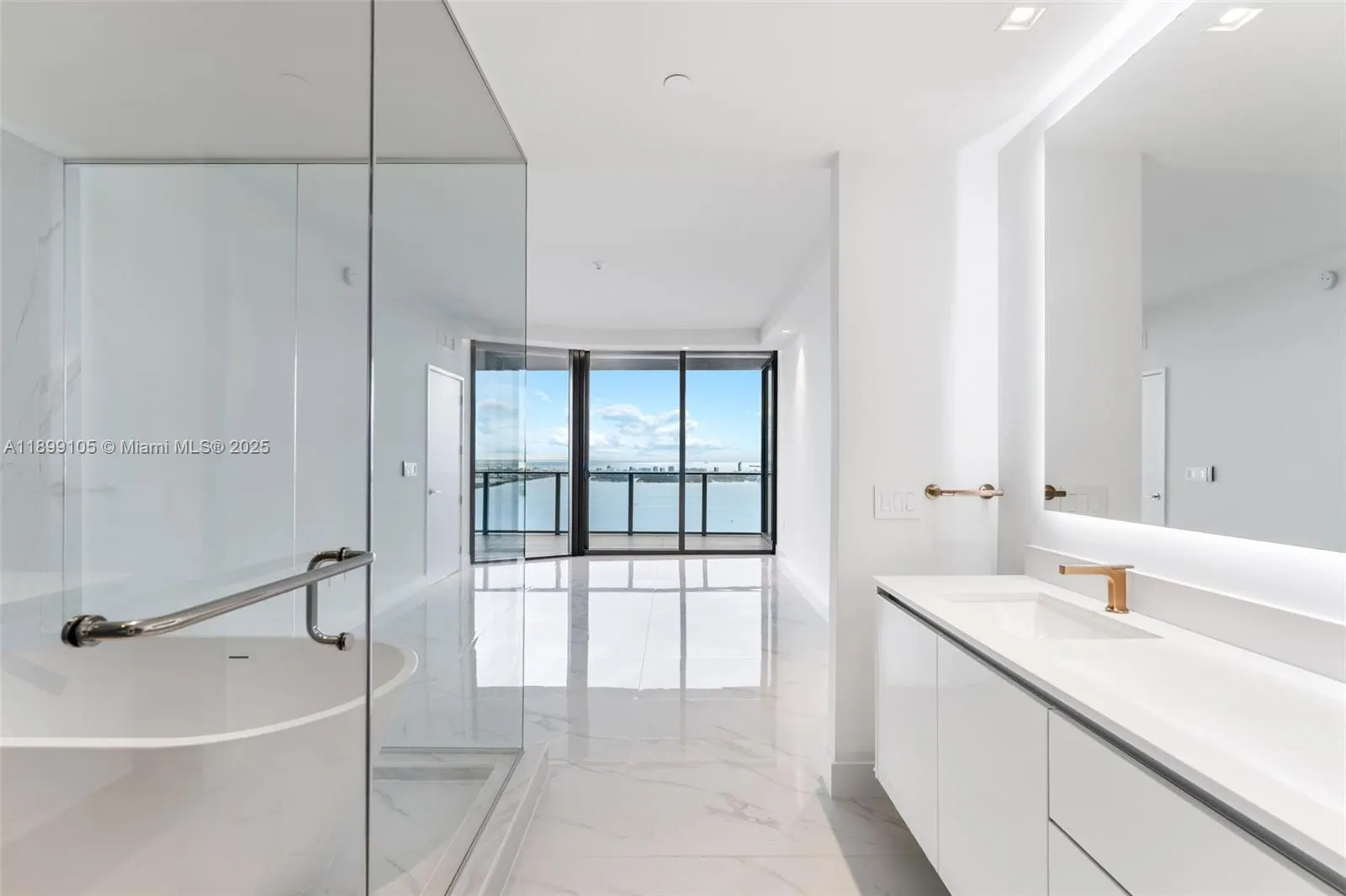 700 NE 24 ST, #5401