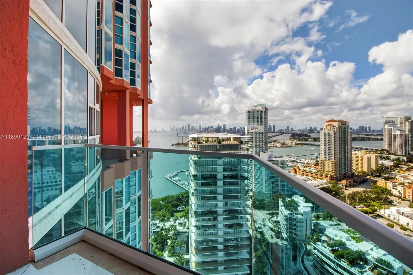 300 S Pointe Dr, #3105