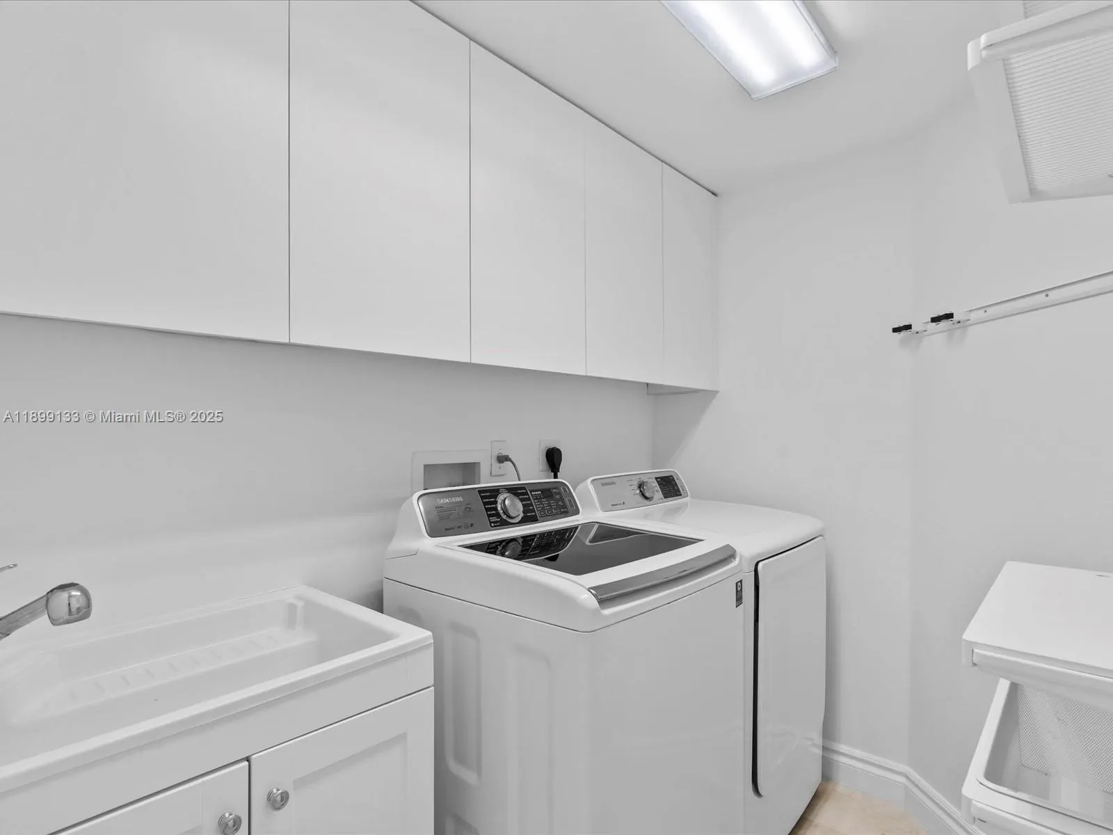 3370 Hidden Bay Dr, #3113