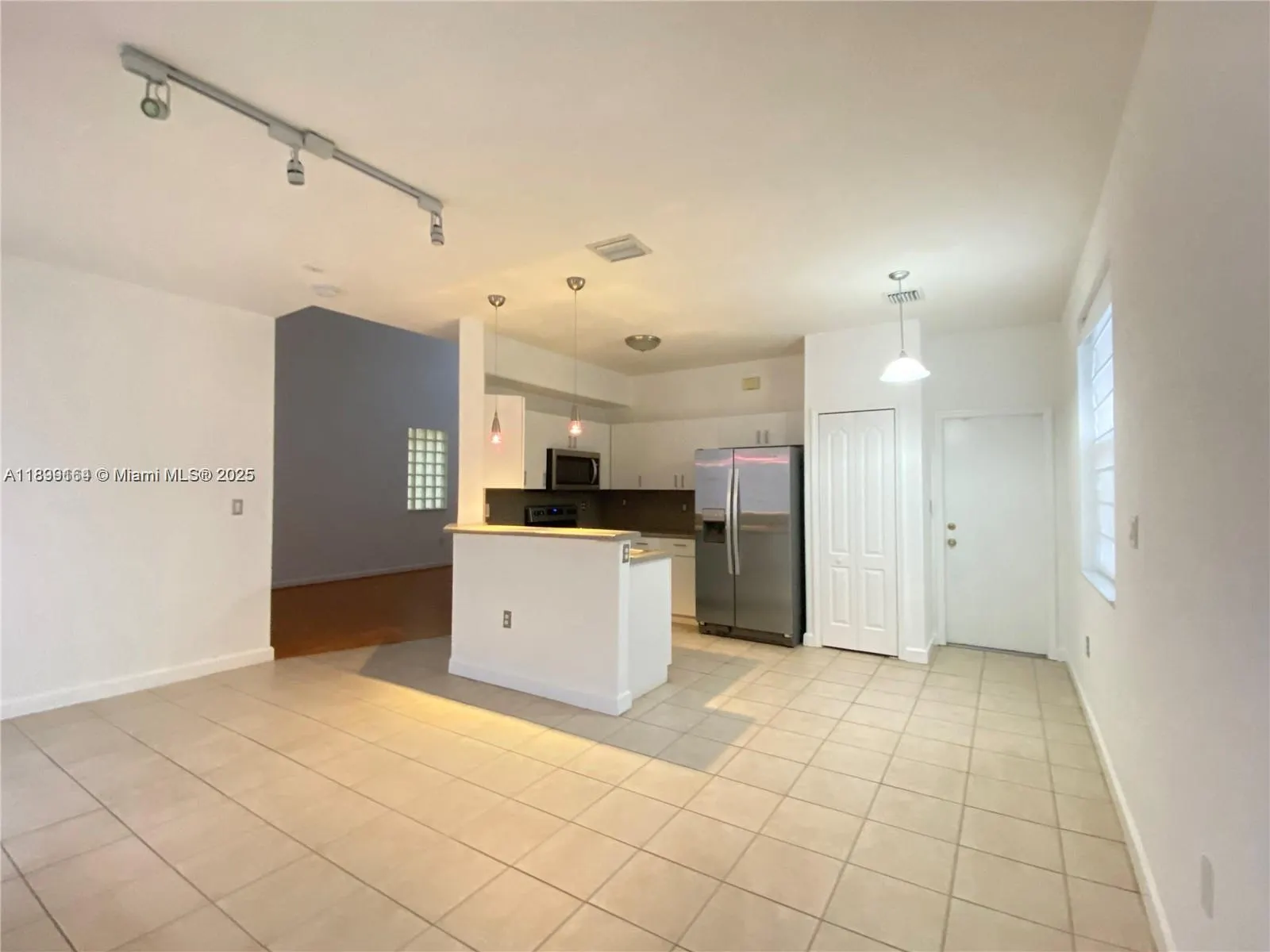 17037 SW 39th St, #17037