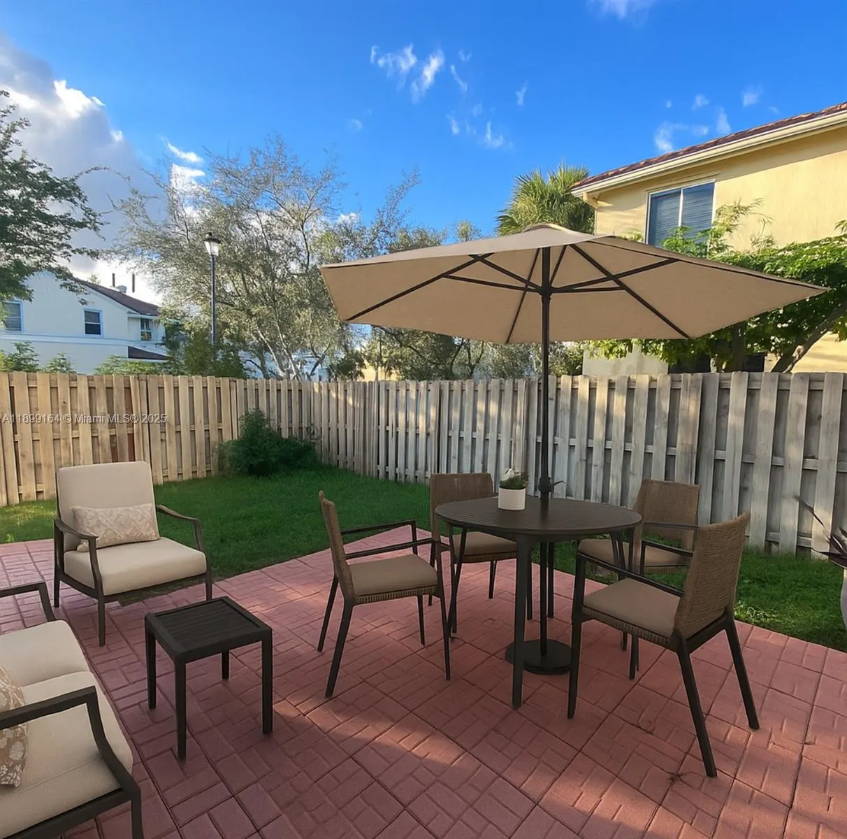 17037 SW 39th St, #17037
