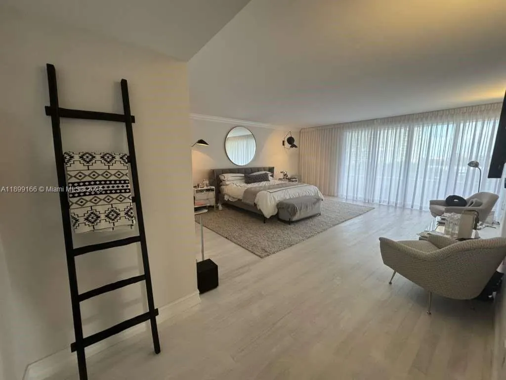 11113 Biscayne Blvd, #558