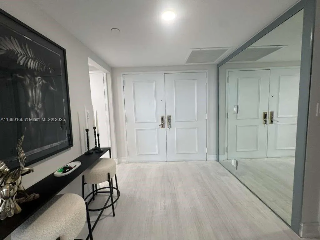 11113 Biscayne Blvd, #558