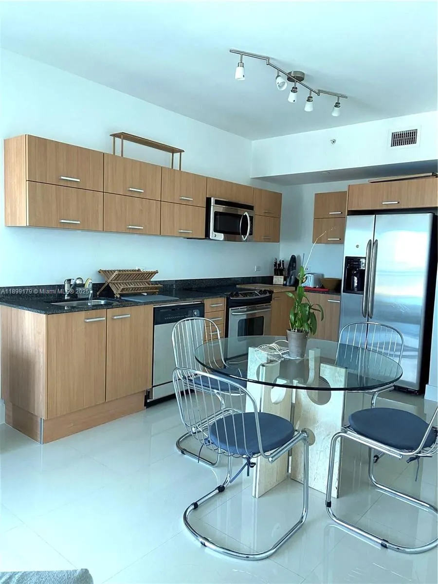 350 S Miami Ave, #3811