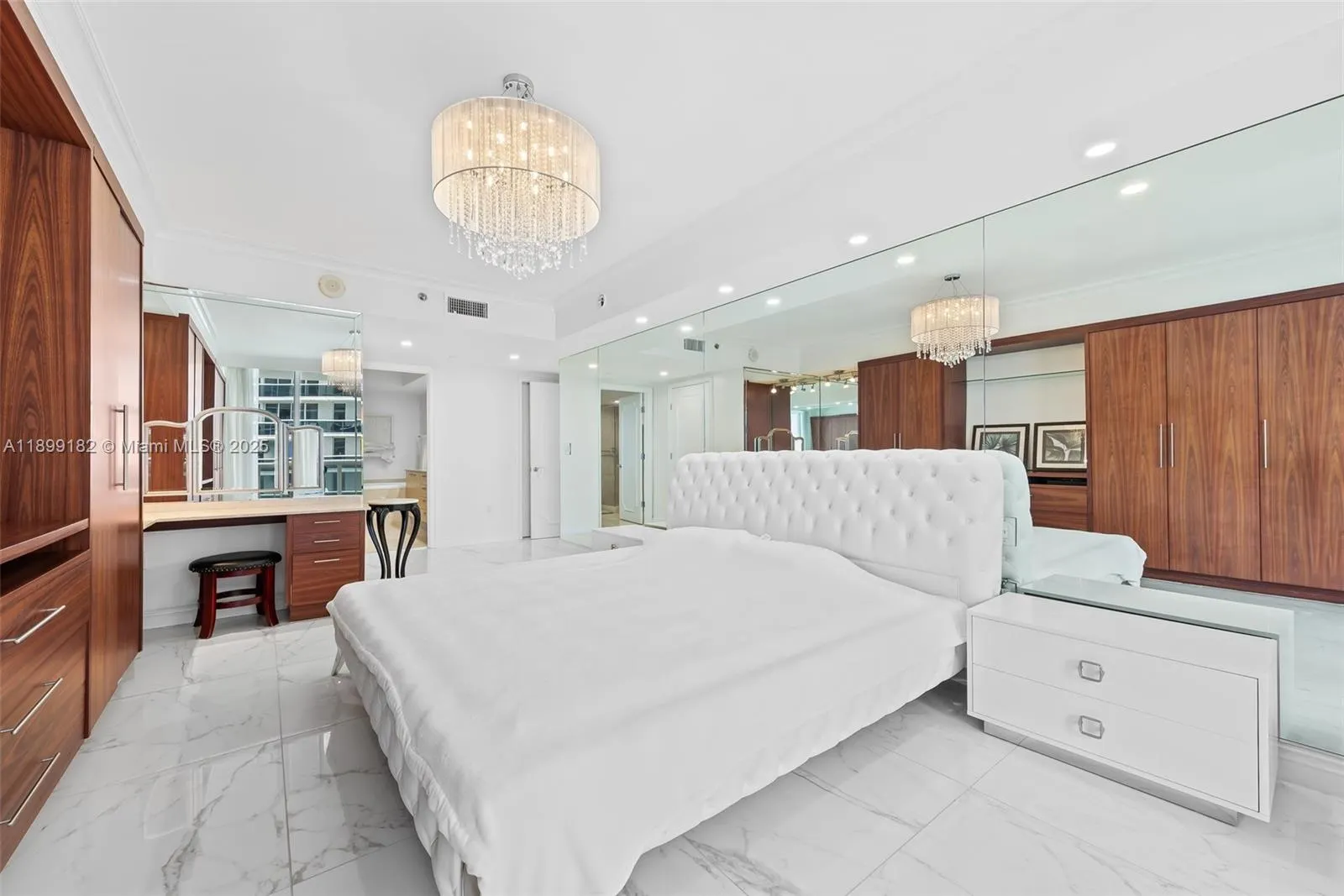 1830 S Ocean Dr, #3708