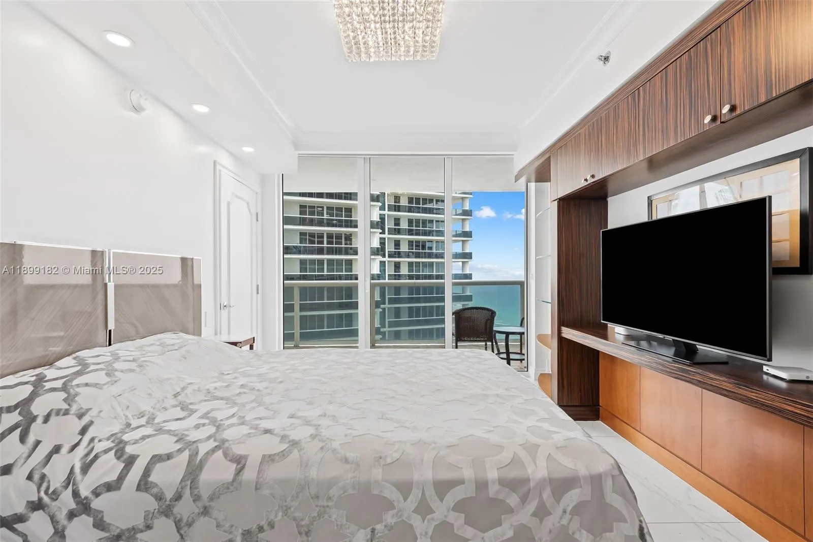 1830 S Ocean Dr, #3708