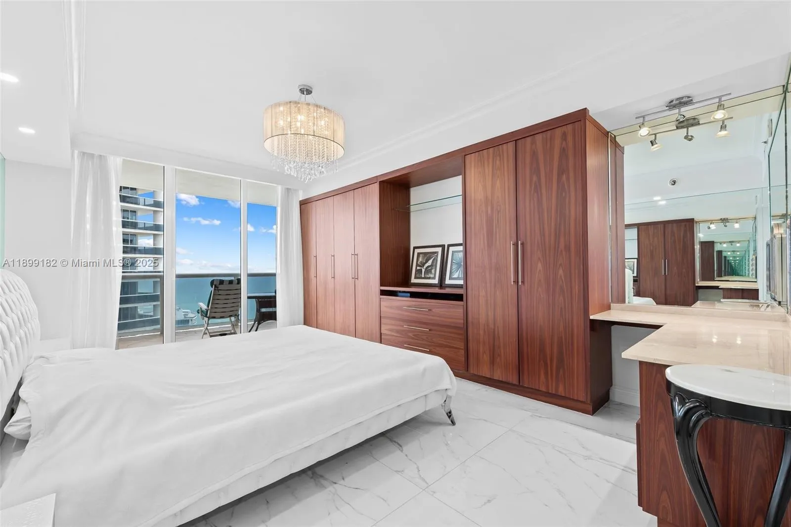 1830 S Ocean Dr, #3708