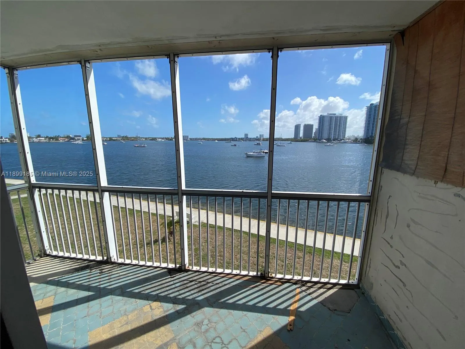 2920 Point East Dr, #N311