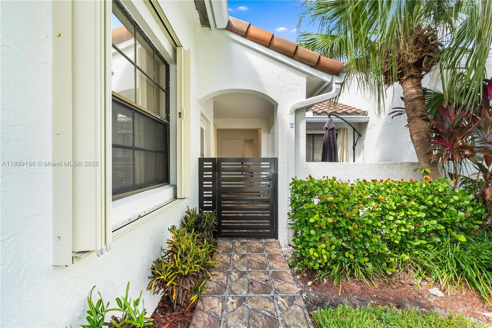 21240 Harbor Way, #285-28