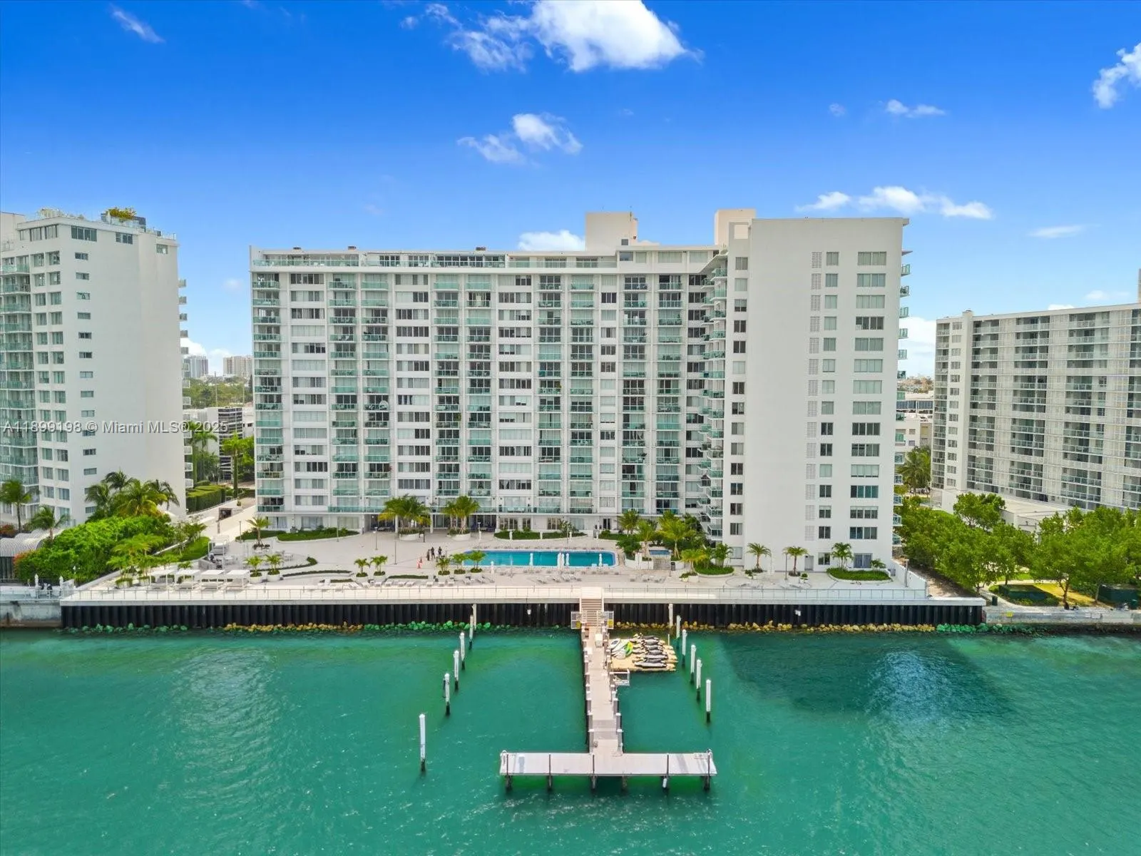 1000 West Ave, #920
