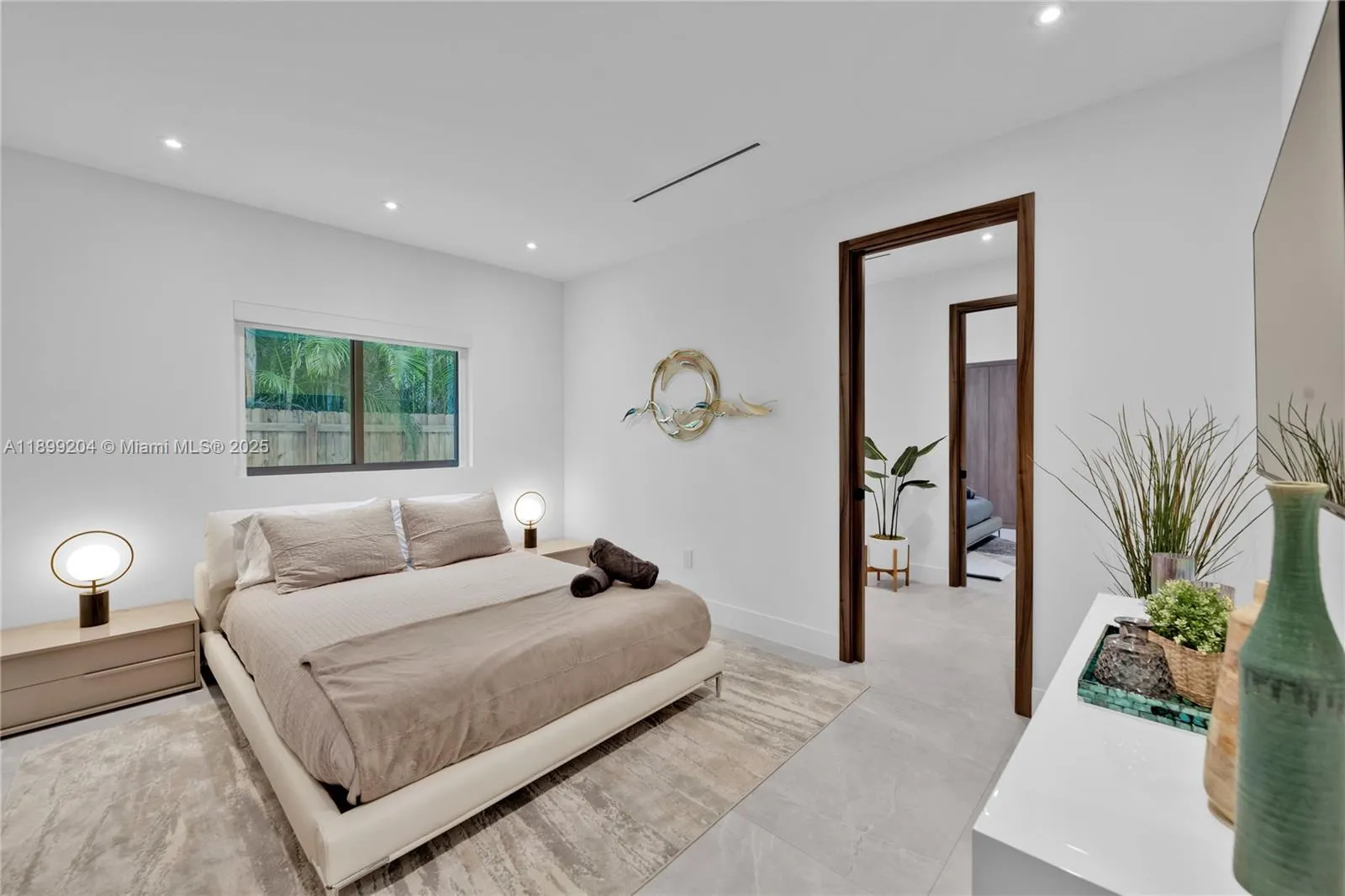 2110 NE 197th Ter